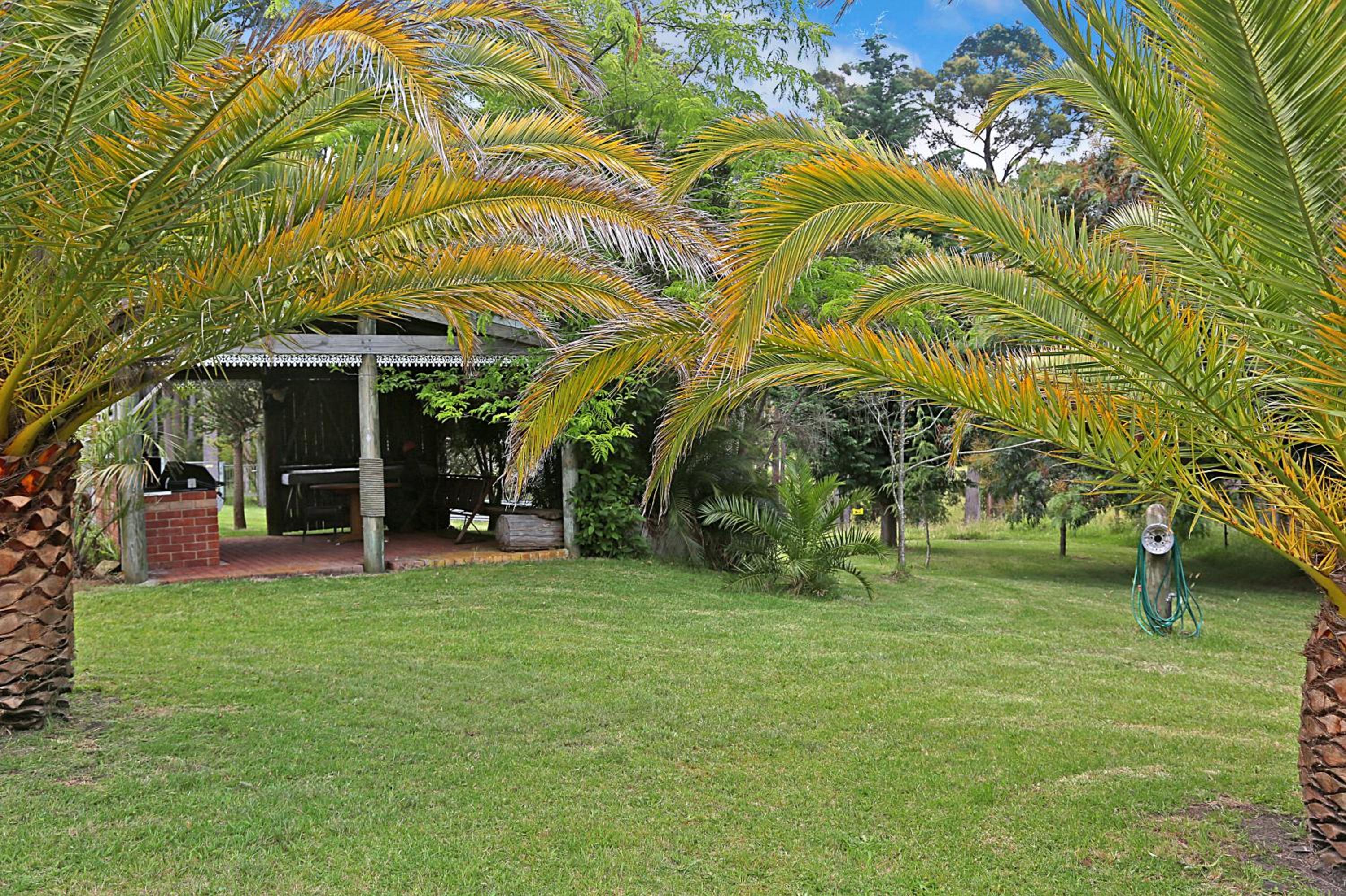 Farm Stay & Iconic Water Views - 32 Zachary Drive