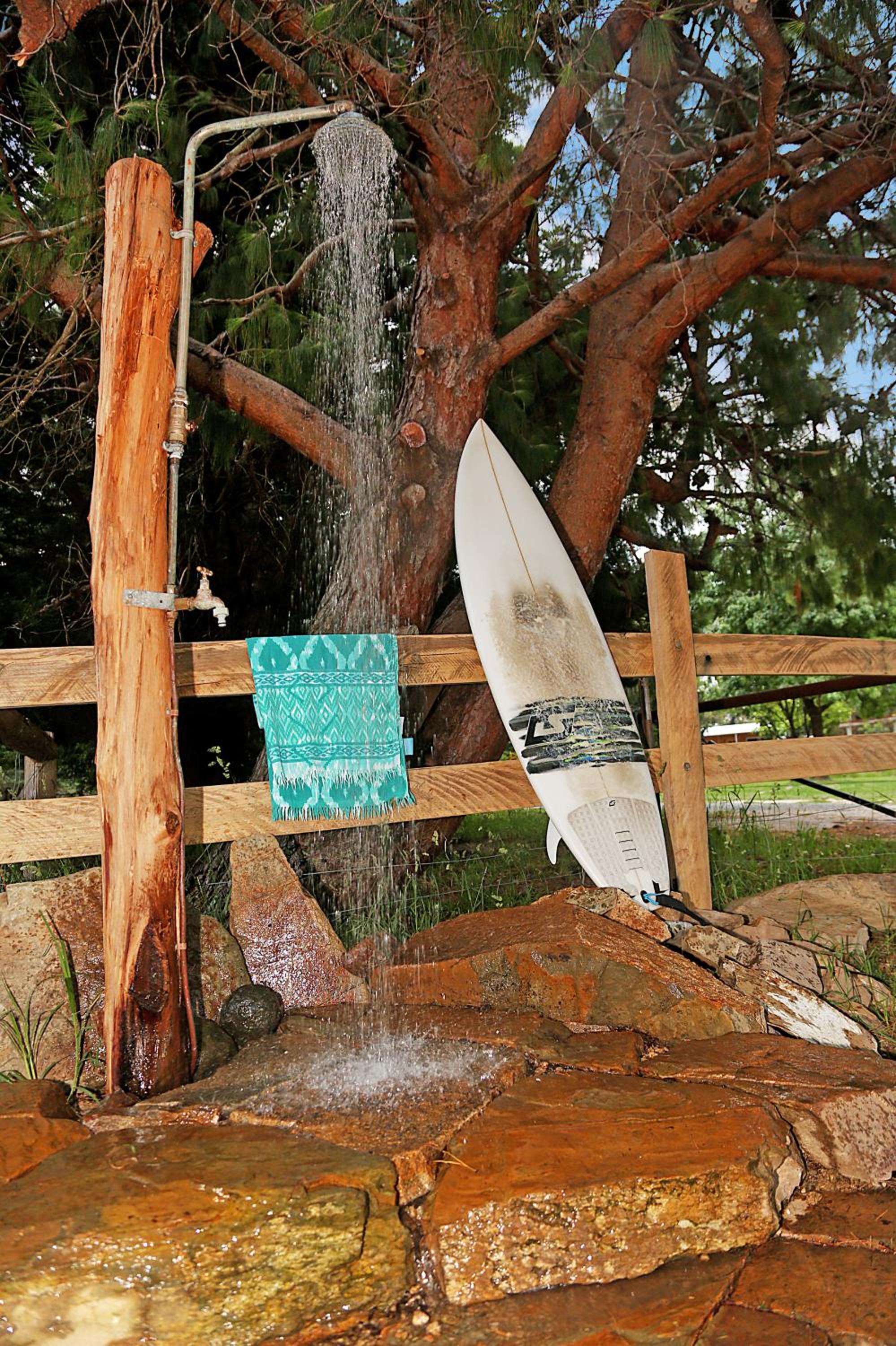 Farm Stay & Iconic Water Views - 32 Zachary Drive