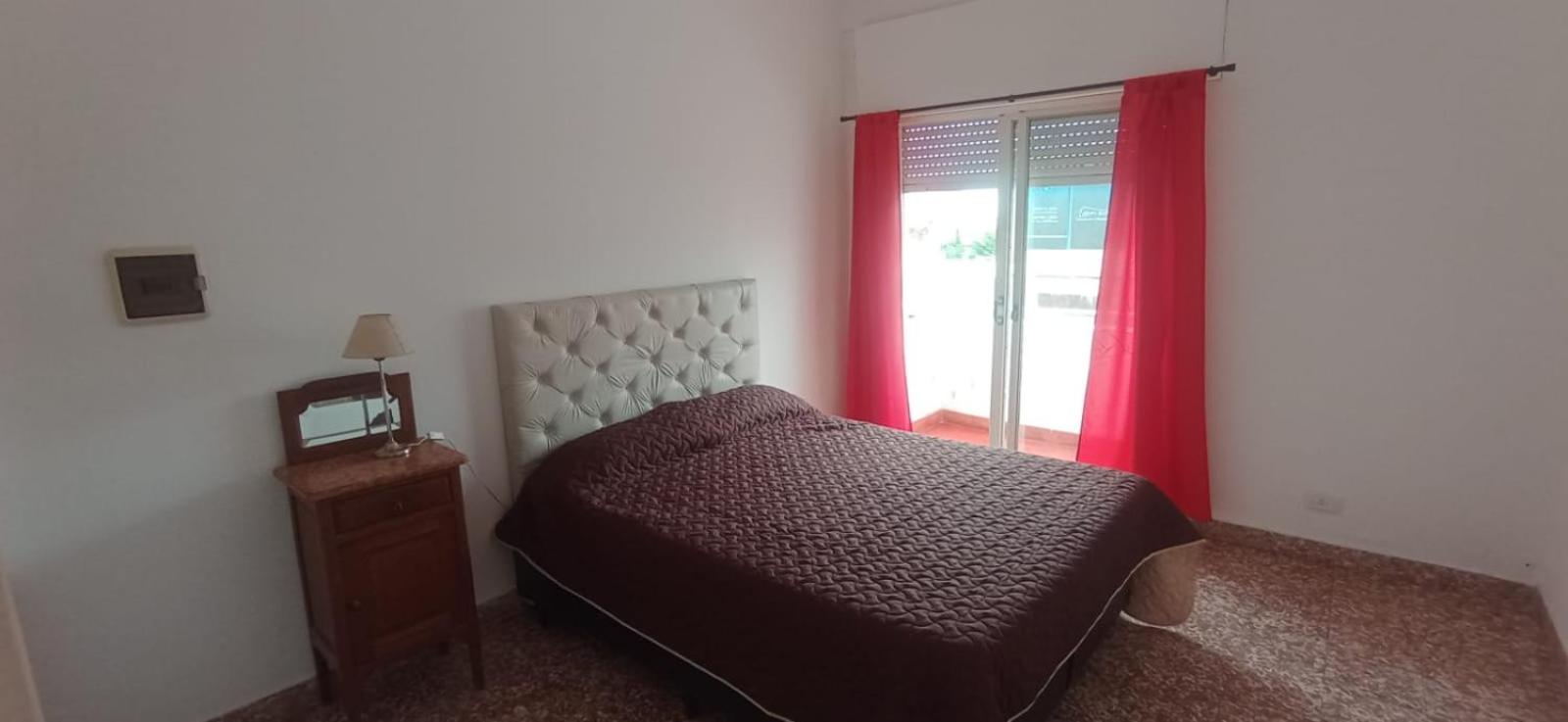 Departamento grande y céntrico - Image 5
