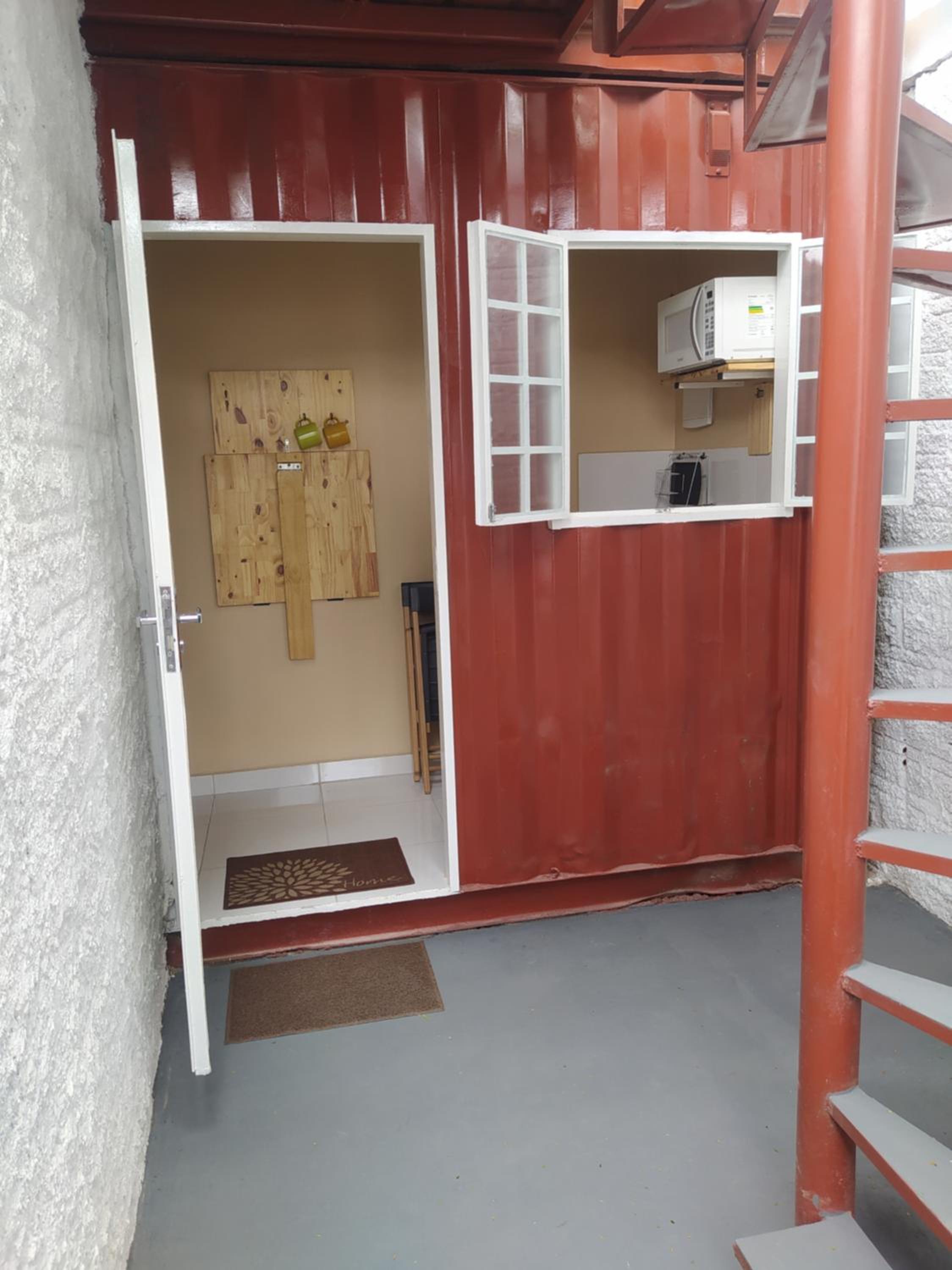 Container LB PONU view 5