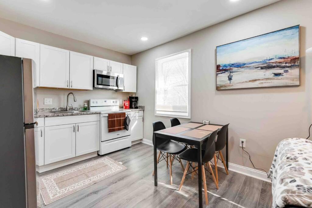 Refreshing 2-Bedroom Home in Central Hopewell view 2
