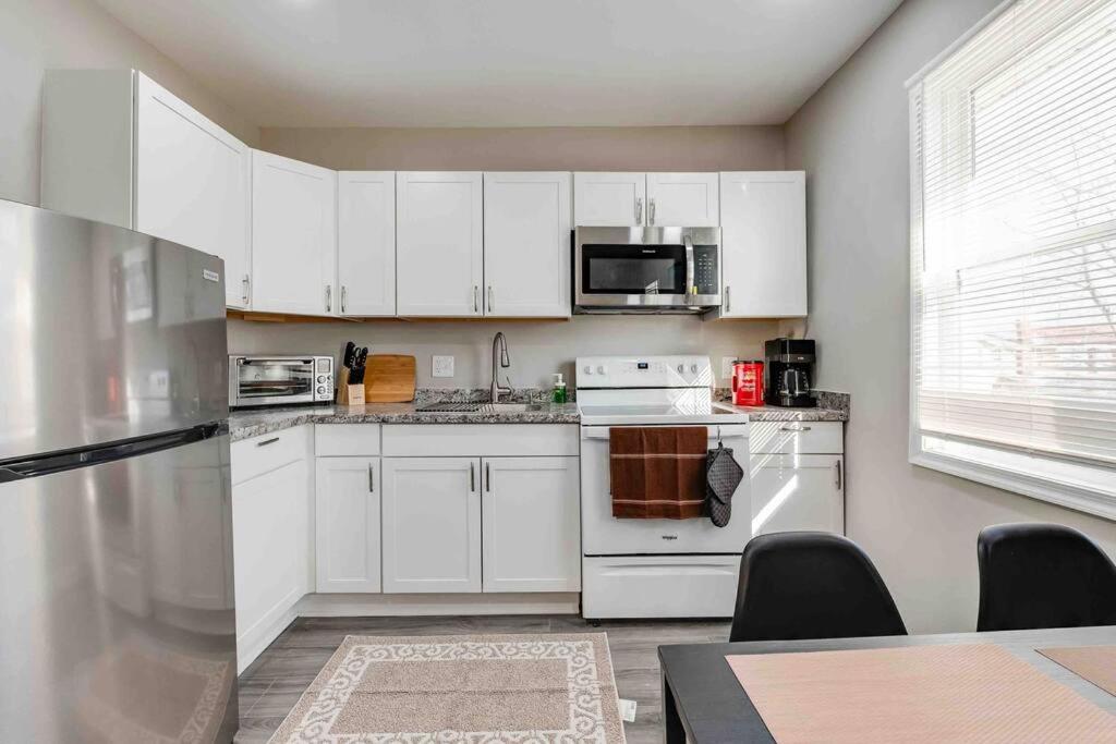 Refreshing 2-Bedroom Home in Central Hopewell view 5
