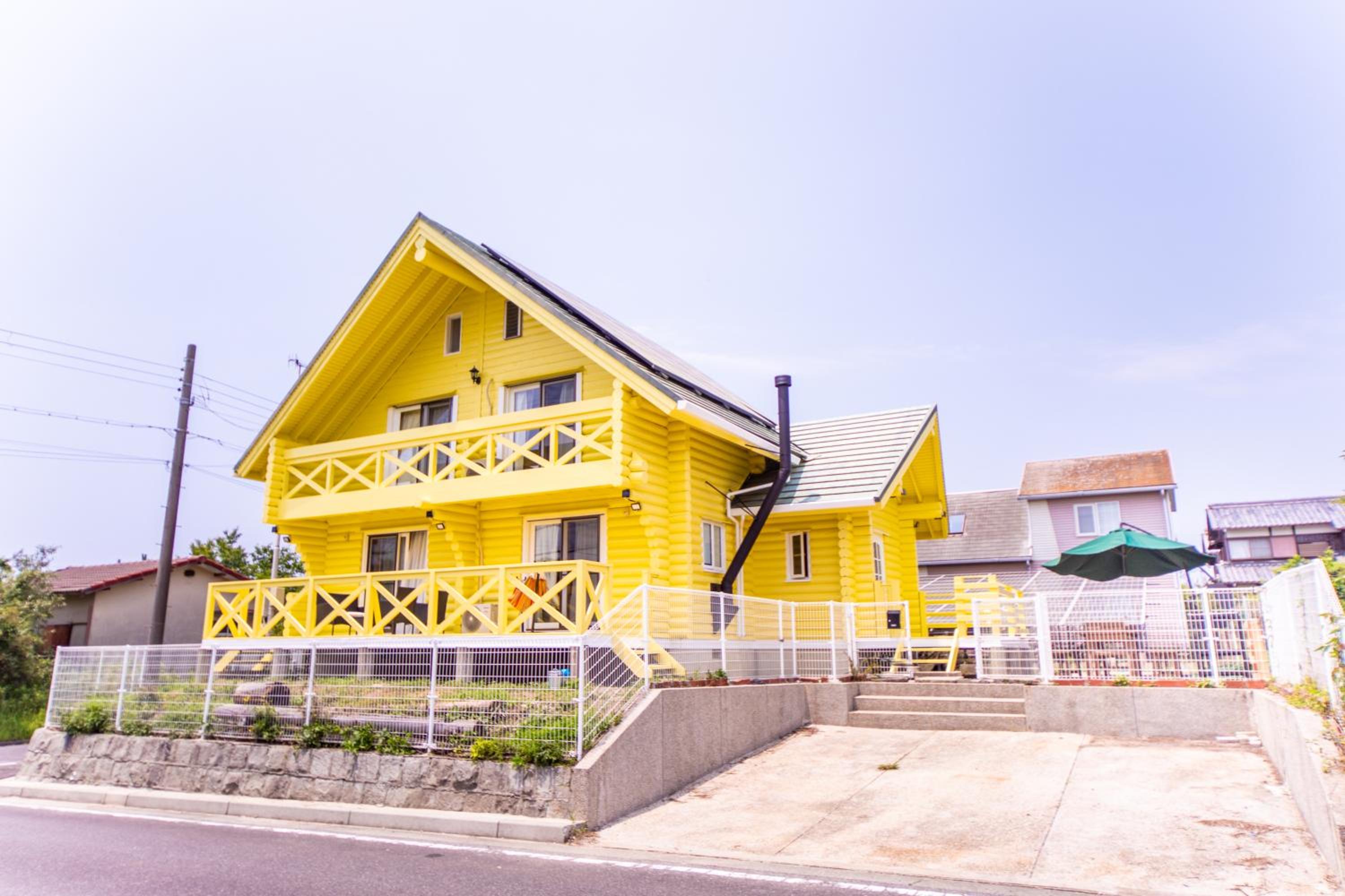 Hotel Awaji Large Log House In Goshiki