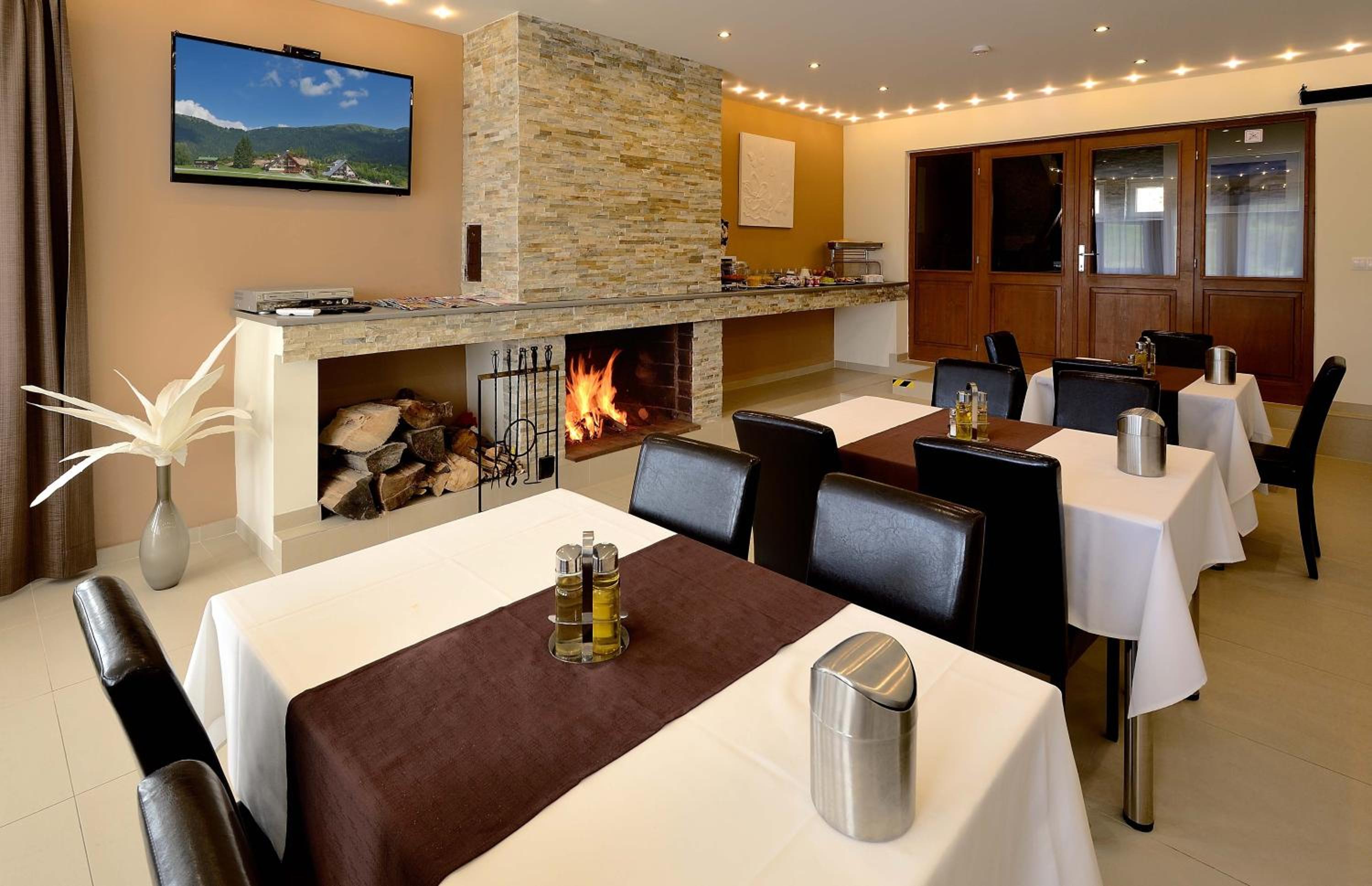 Villa Gloria Rooms & Apartments