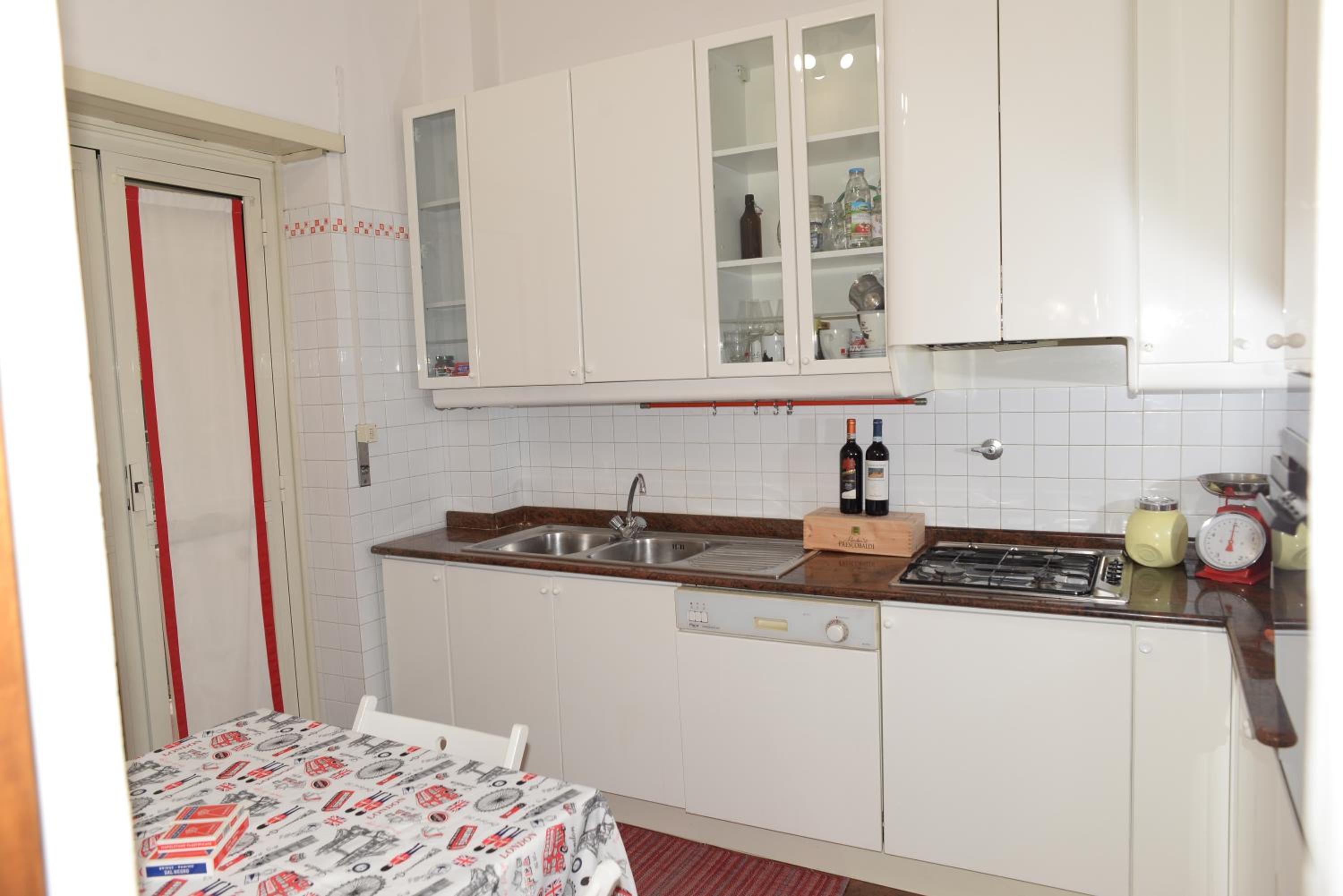 Single room in cozy and comfortable apartment