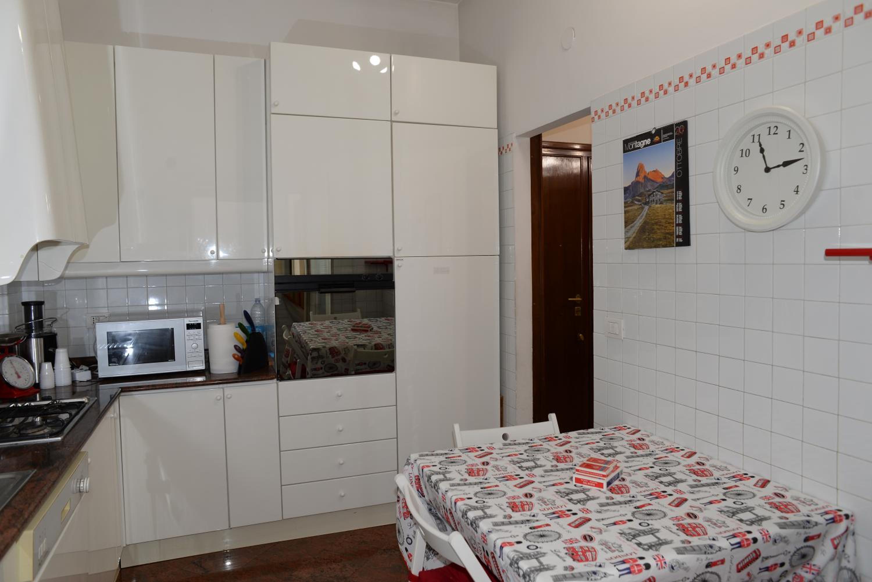 Single room in cozy and comfortable apartment