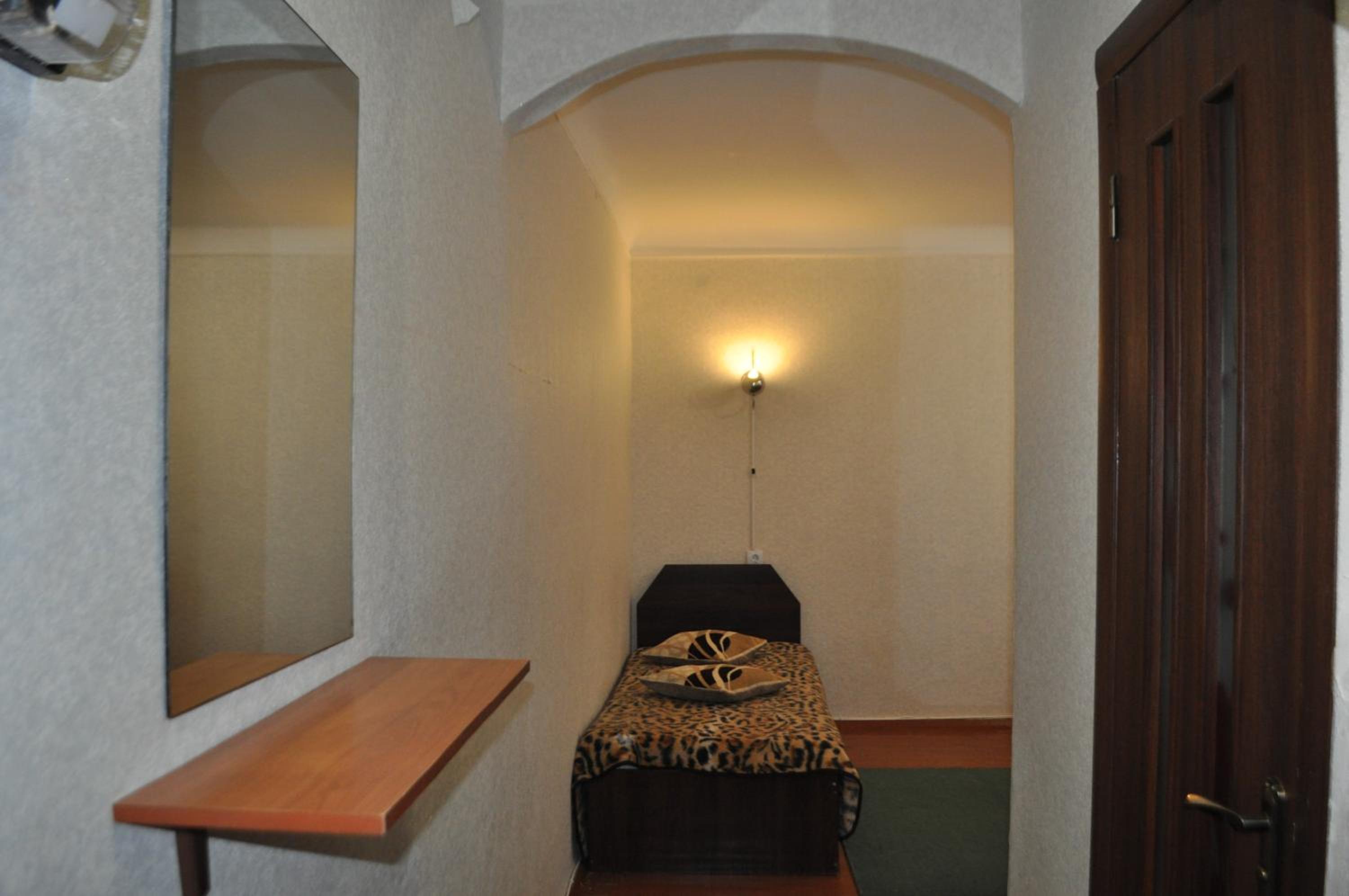 Apartment near the bus station in Kremenchuk view 3