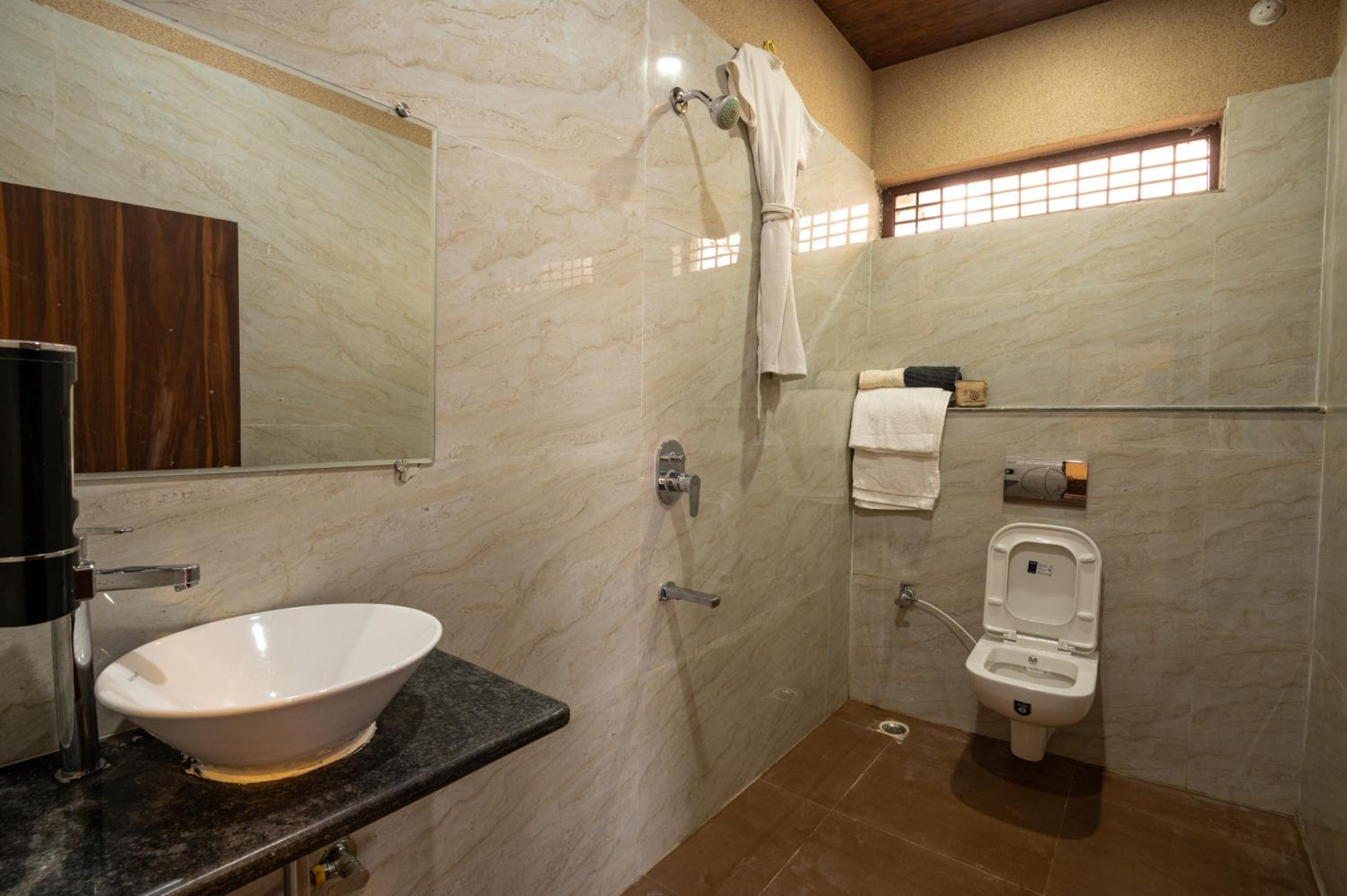 Photo 9