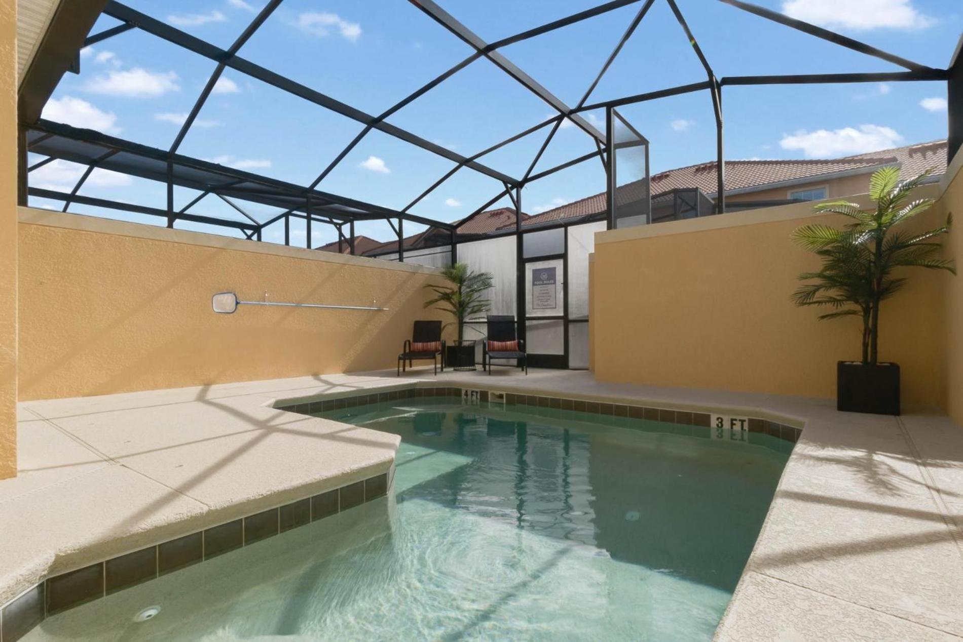 Townhome w pool near Disney & Orlando Attractions view 3