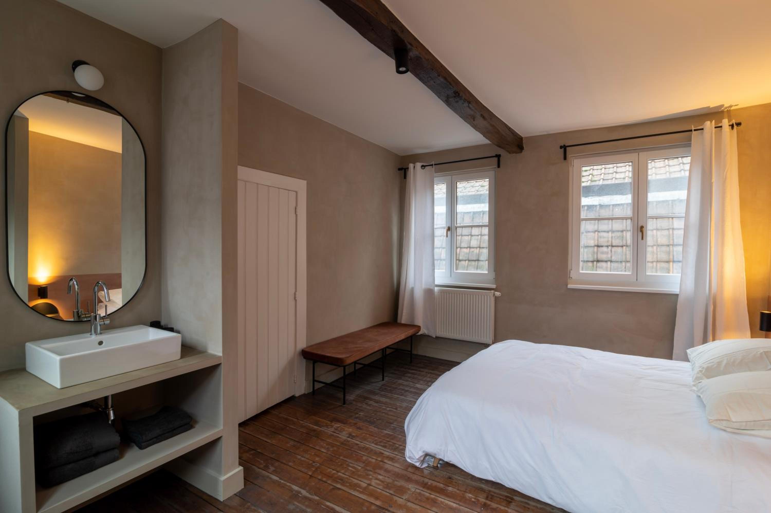 Lovely triplex in the heart of Le Sablon view 3