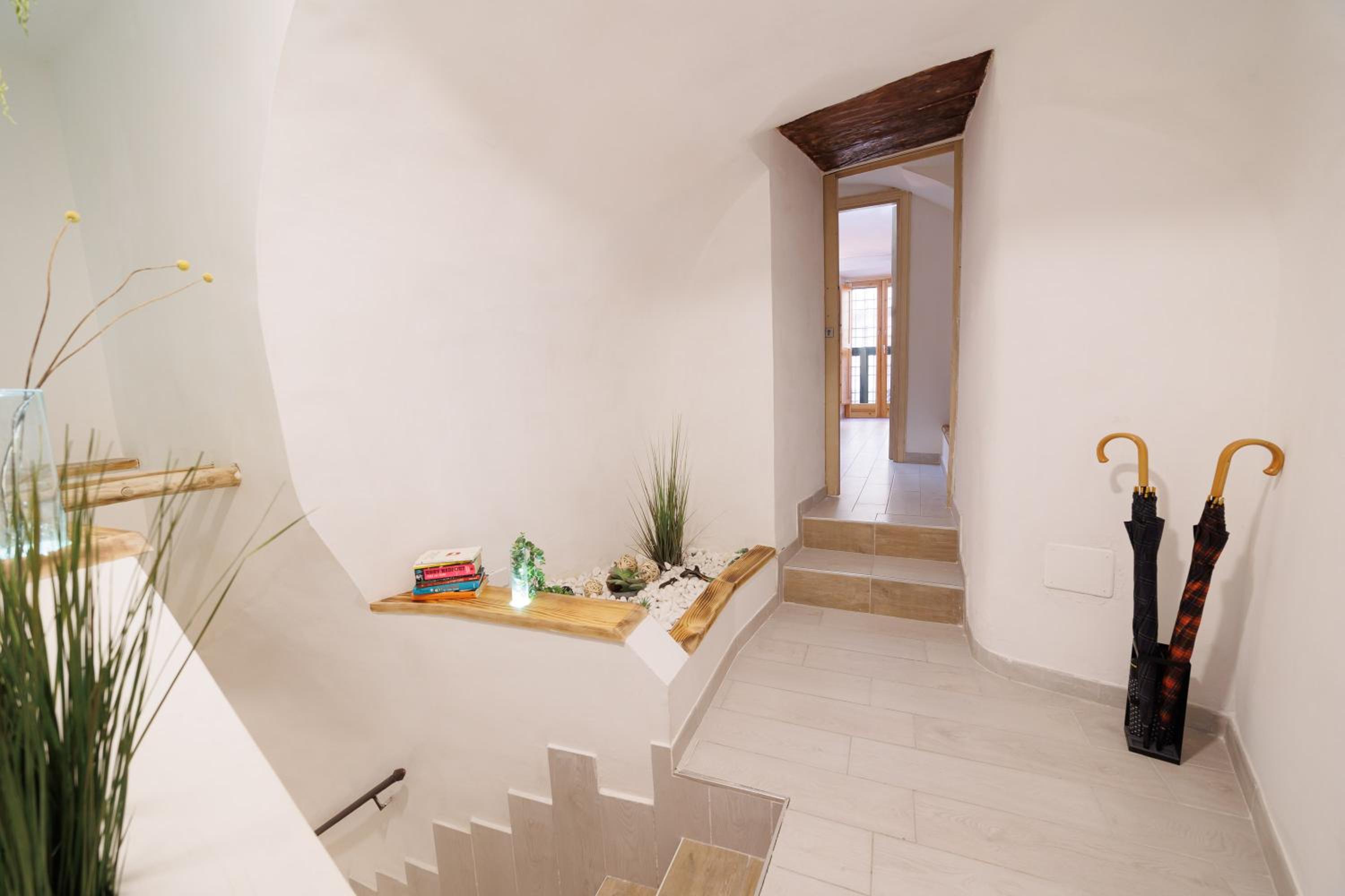 Legno Suite By HouseinNaples