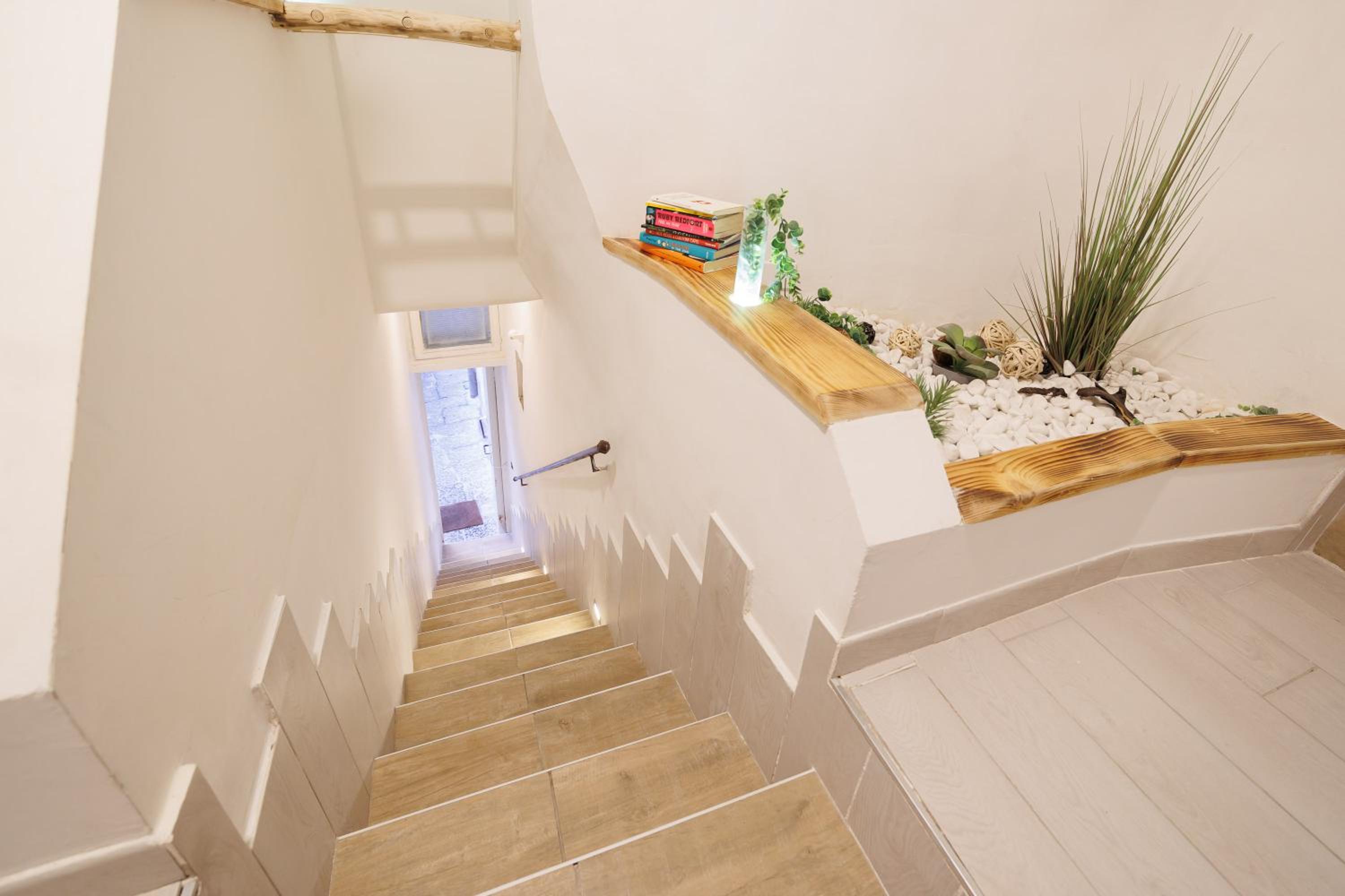 Legno Suite By HouseinNaples