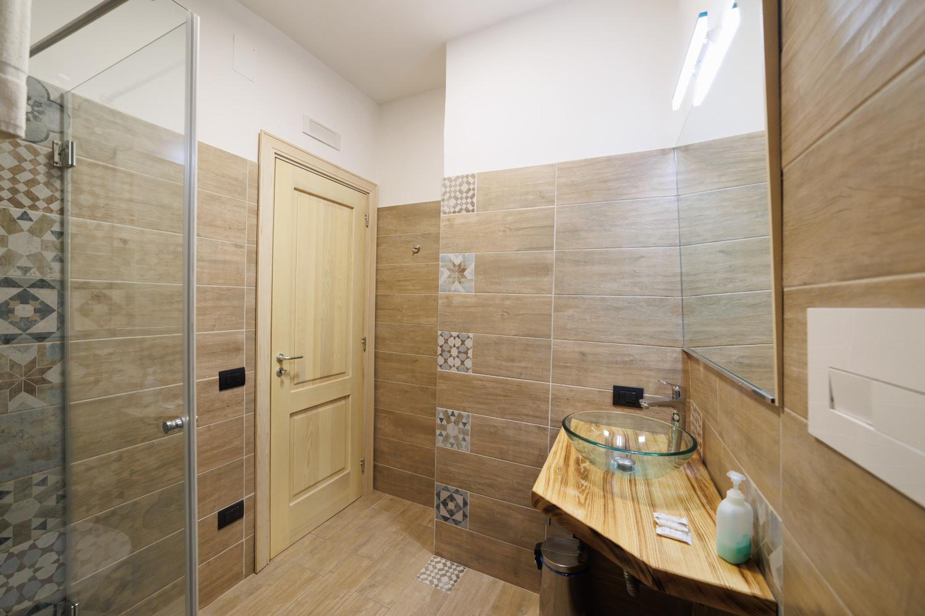 Legno Suite By HouseinNaples