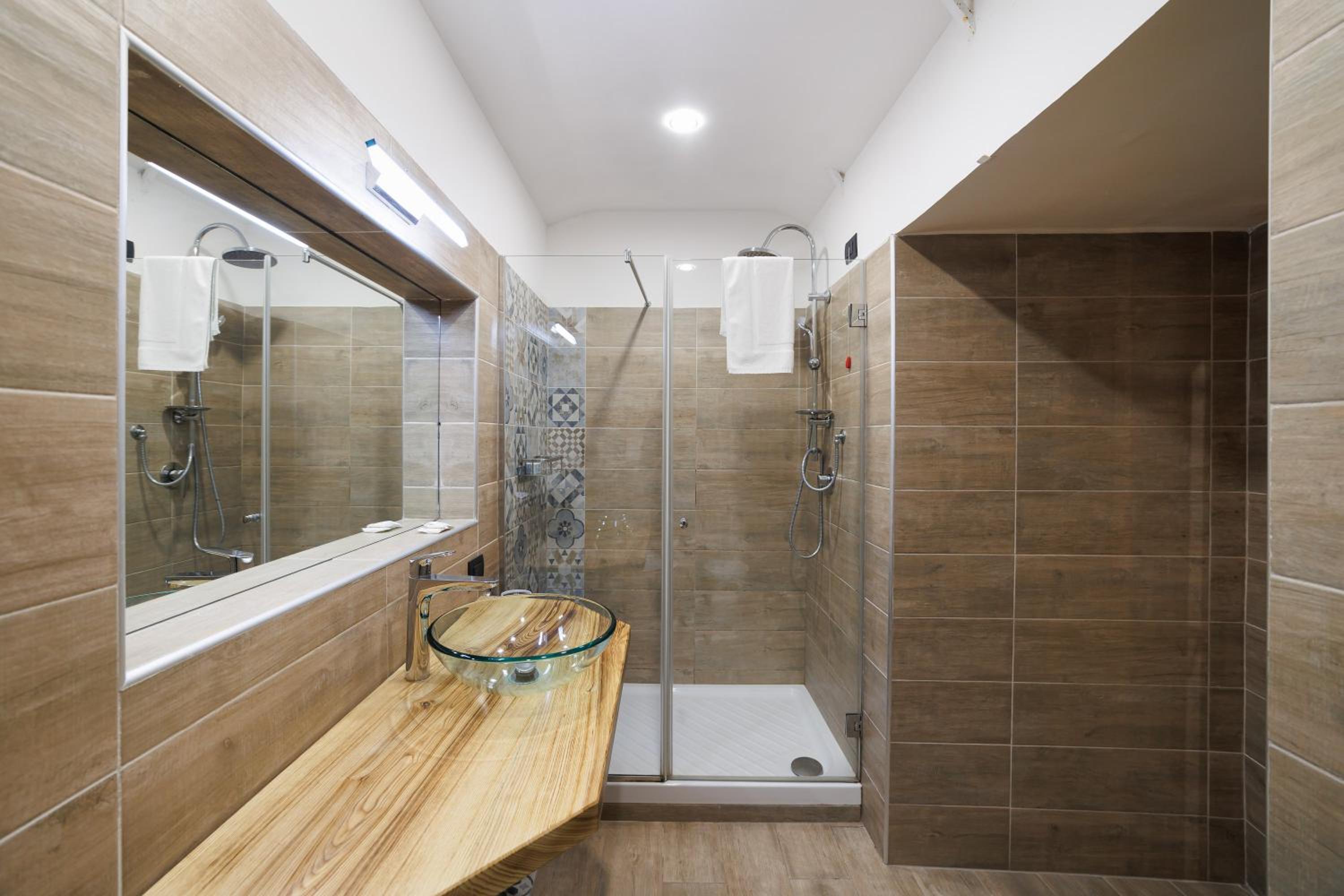 Legno Suite By HouseinNaples
