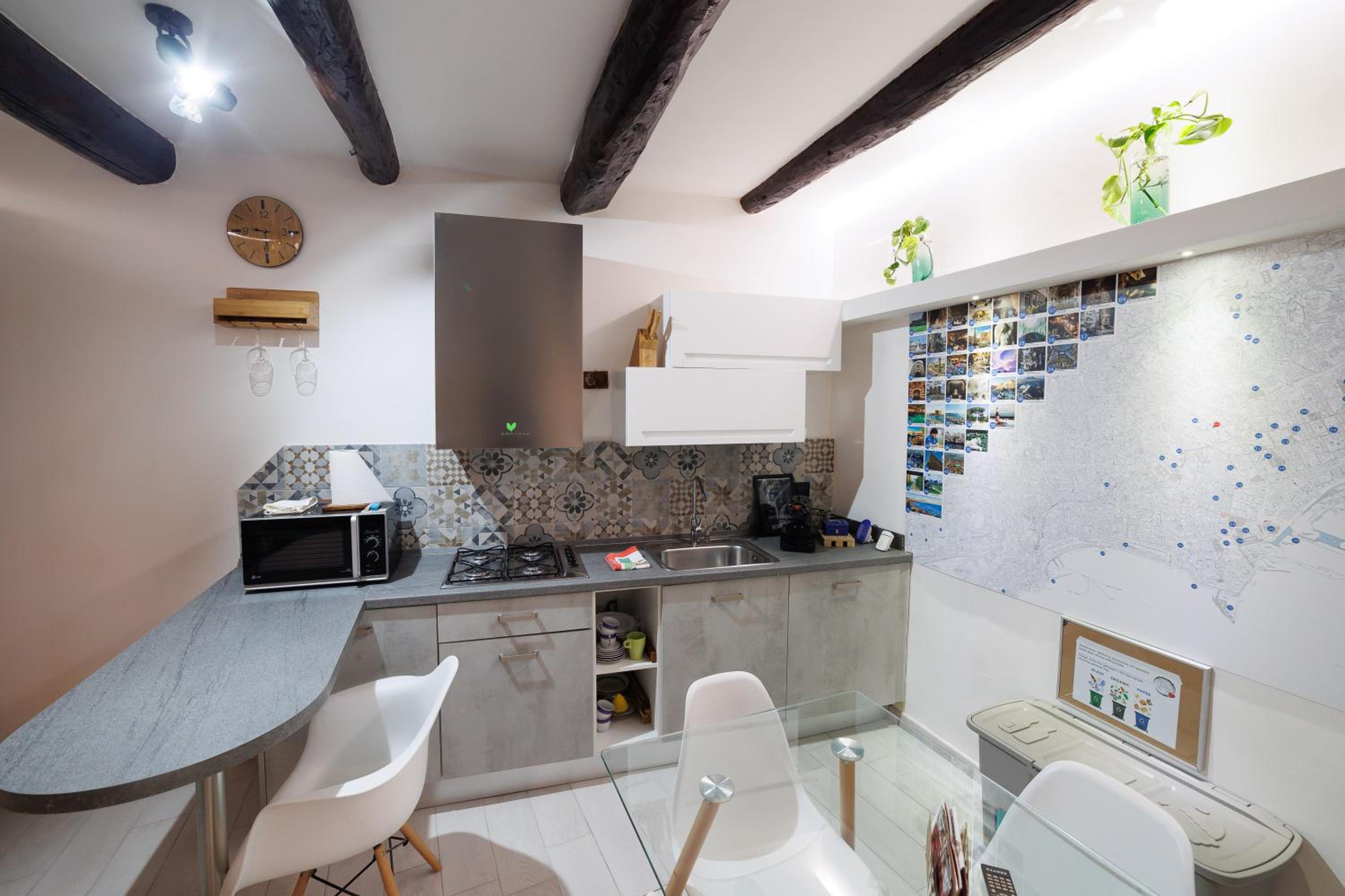 Legno Suite By HouseinNaples