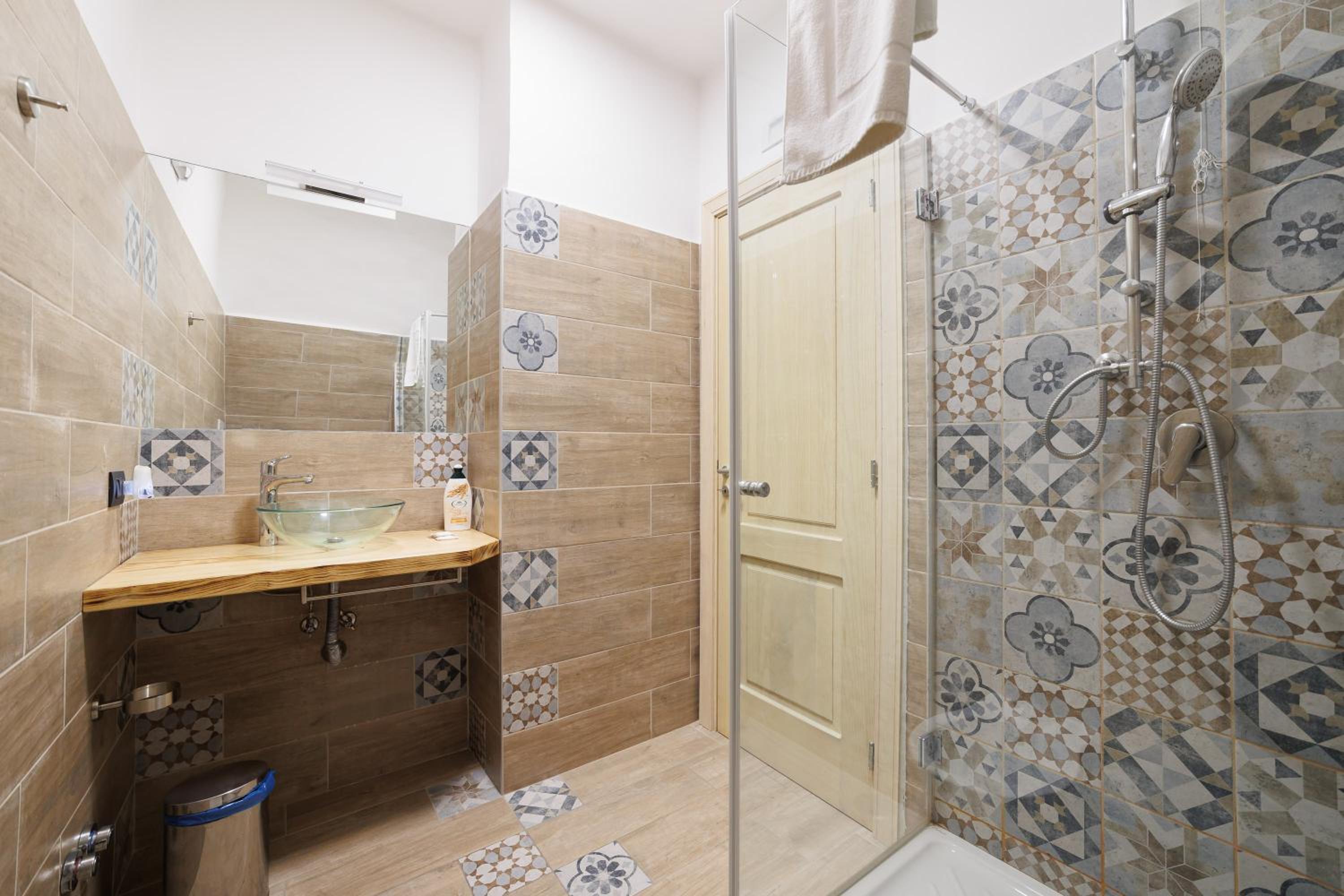 Legno Suite By HouseinNaples