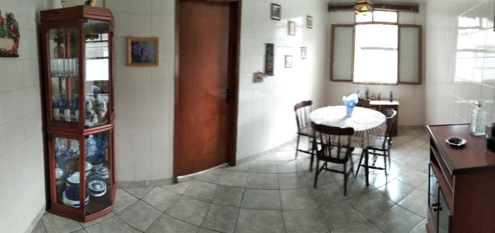 Casa residencial no centro de Guaratinguetá