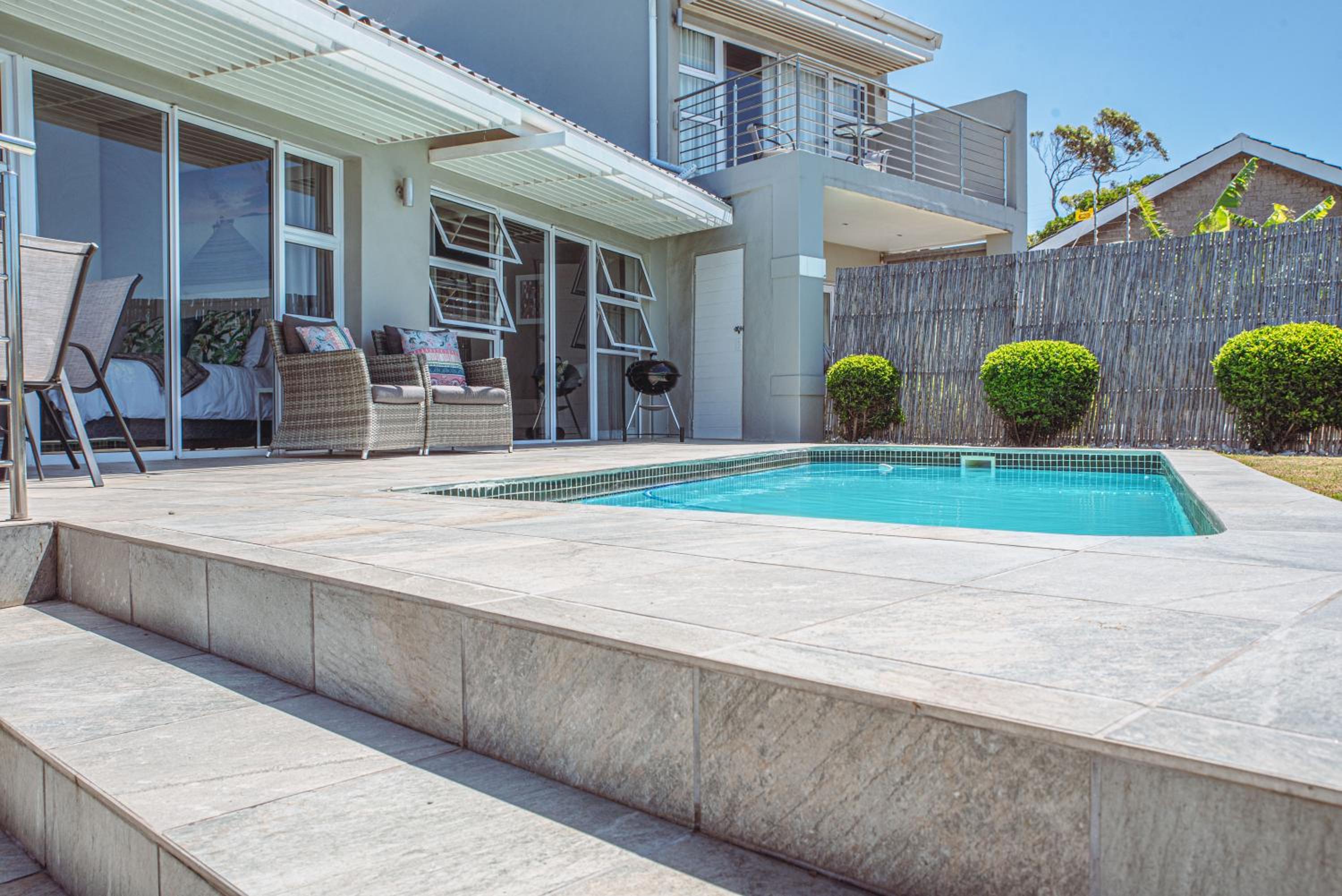 Harbour Cottages, Humewood view 5