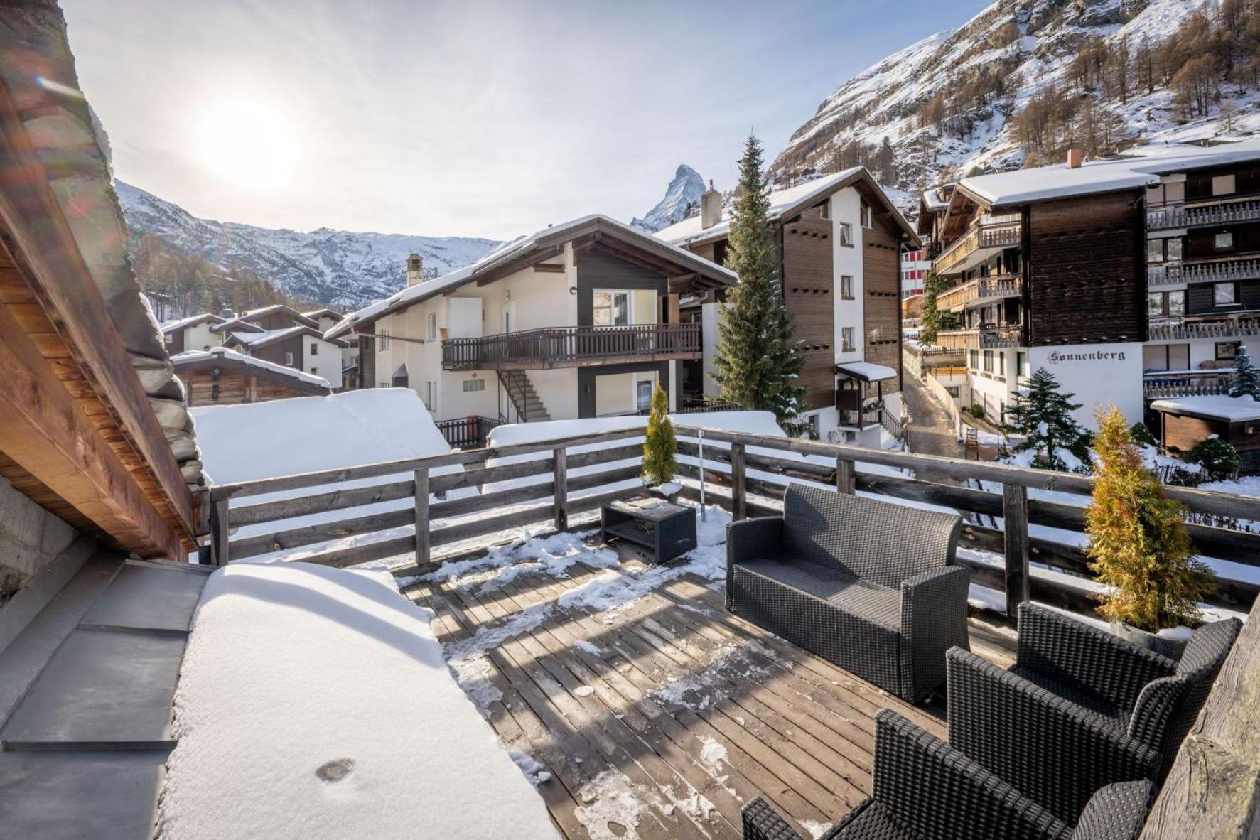 Haus Genepy view 2