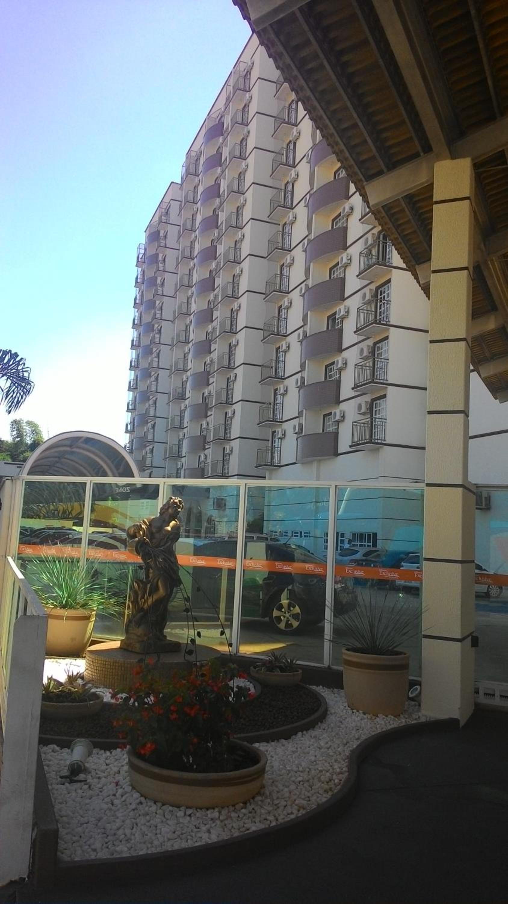 Diroma Exclusive - Piscinas termais 24 horas, sauna, copa da mamãe, limpeza diária, estacionamento grátis! Fornecemos roupa de cama - Não fornecemos toalha
