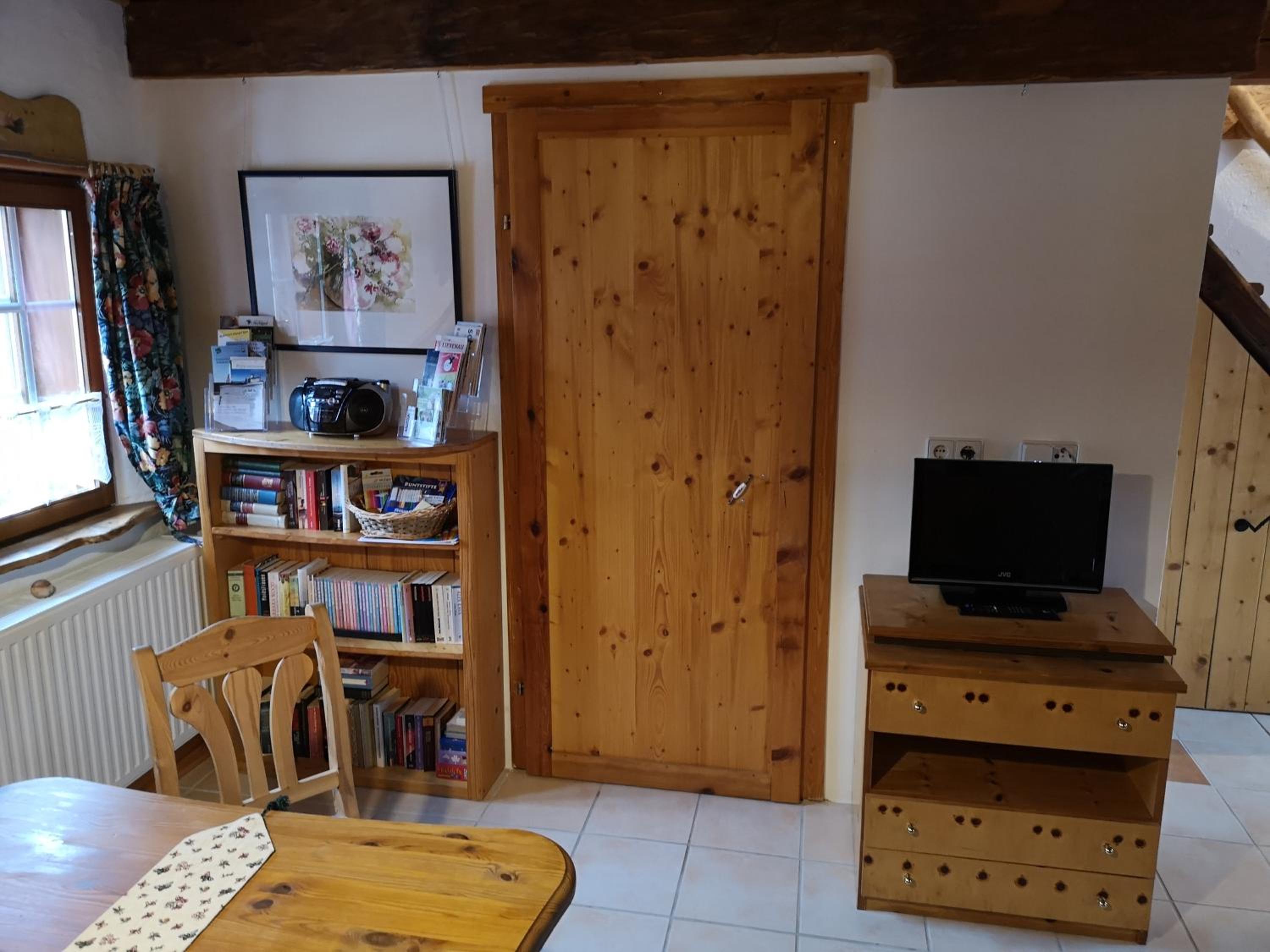 Photo 10