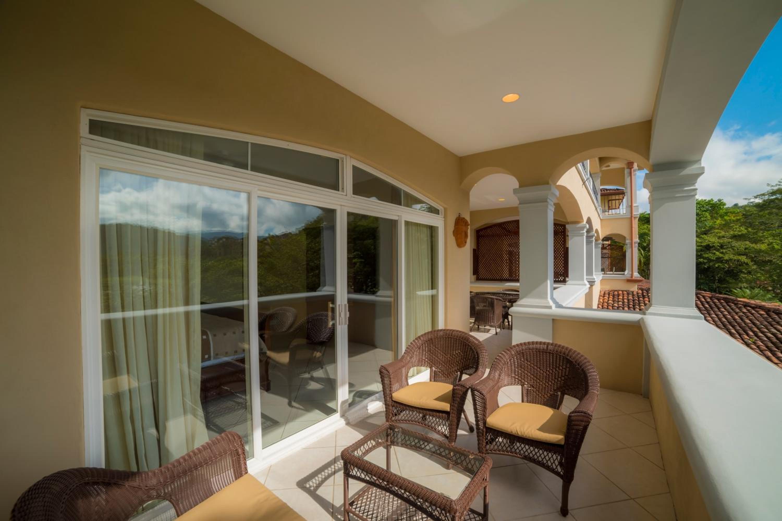 Colina 5D 3 bdr Golf View in Los Suenos