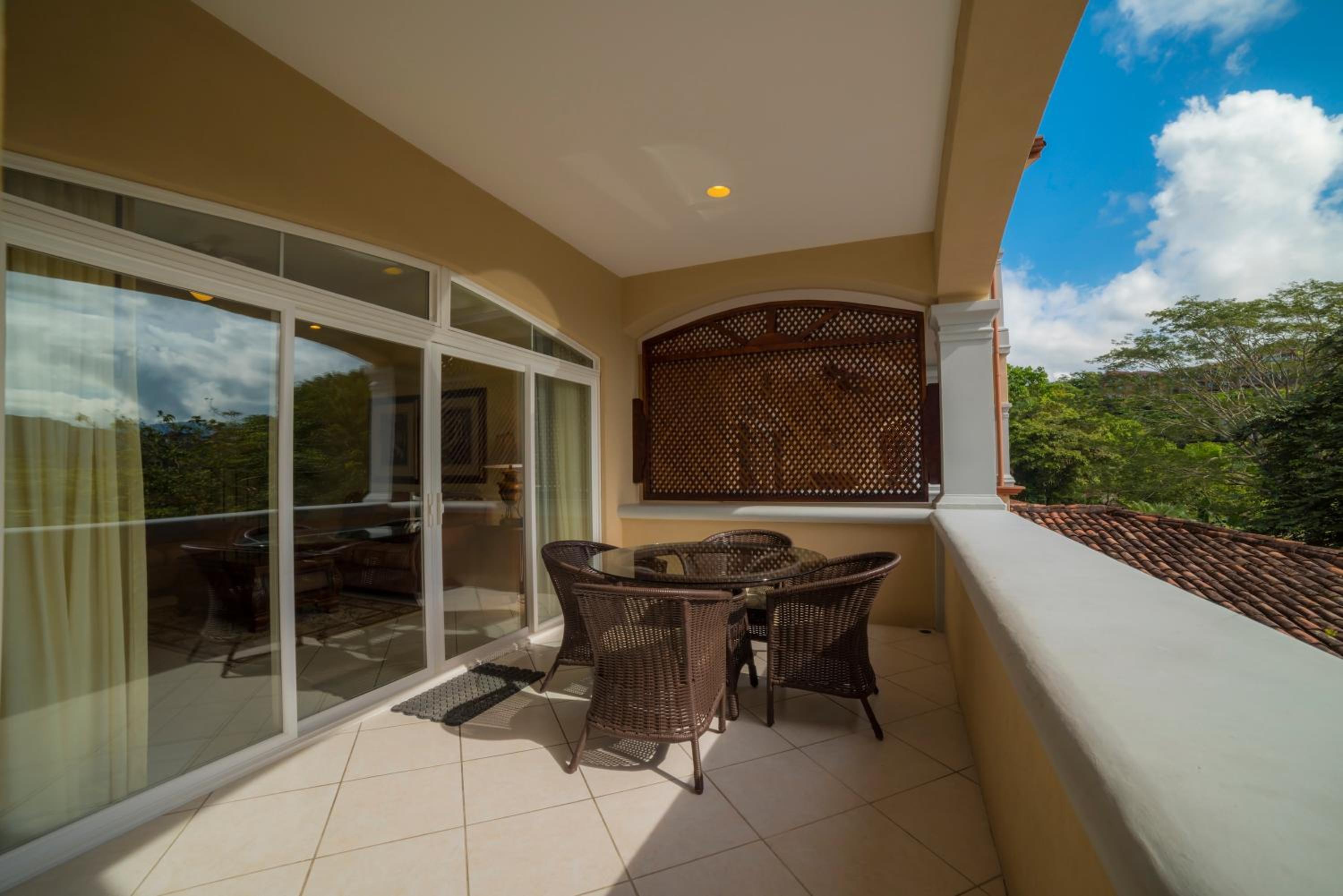 Colina 5D 3 bdr Golf View in Los Suenos