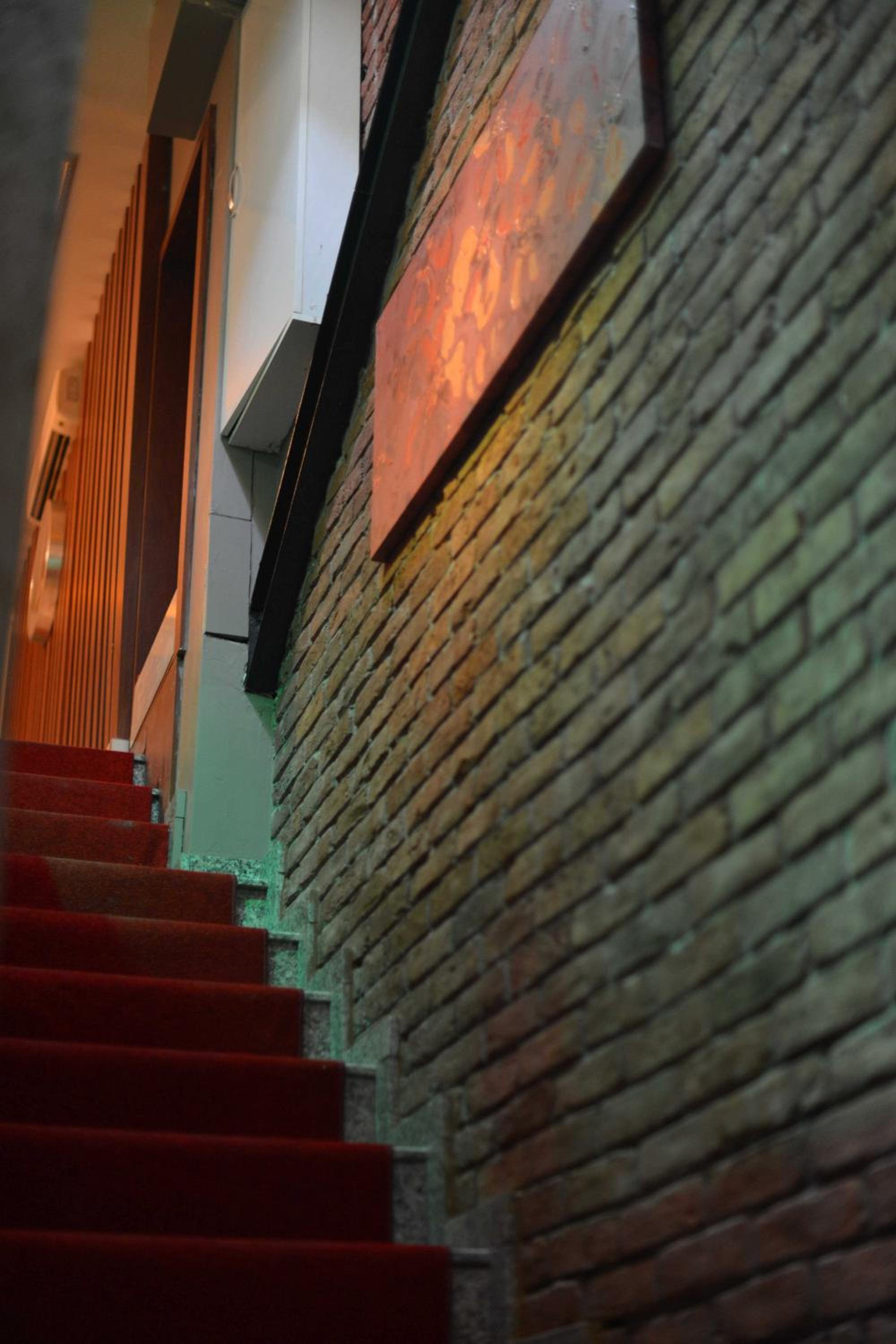 Letter Hotel - Image 18