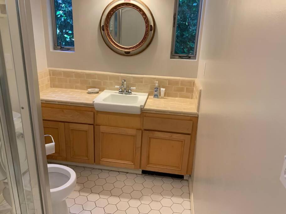 House, walking distance from Universal Studios