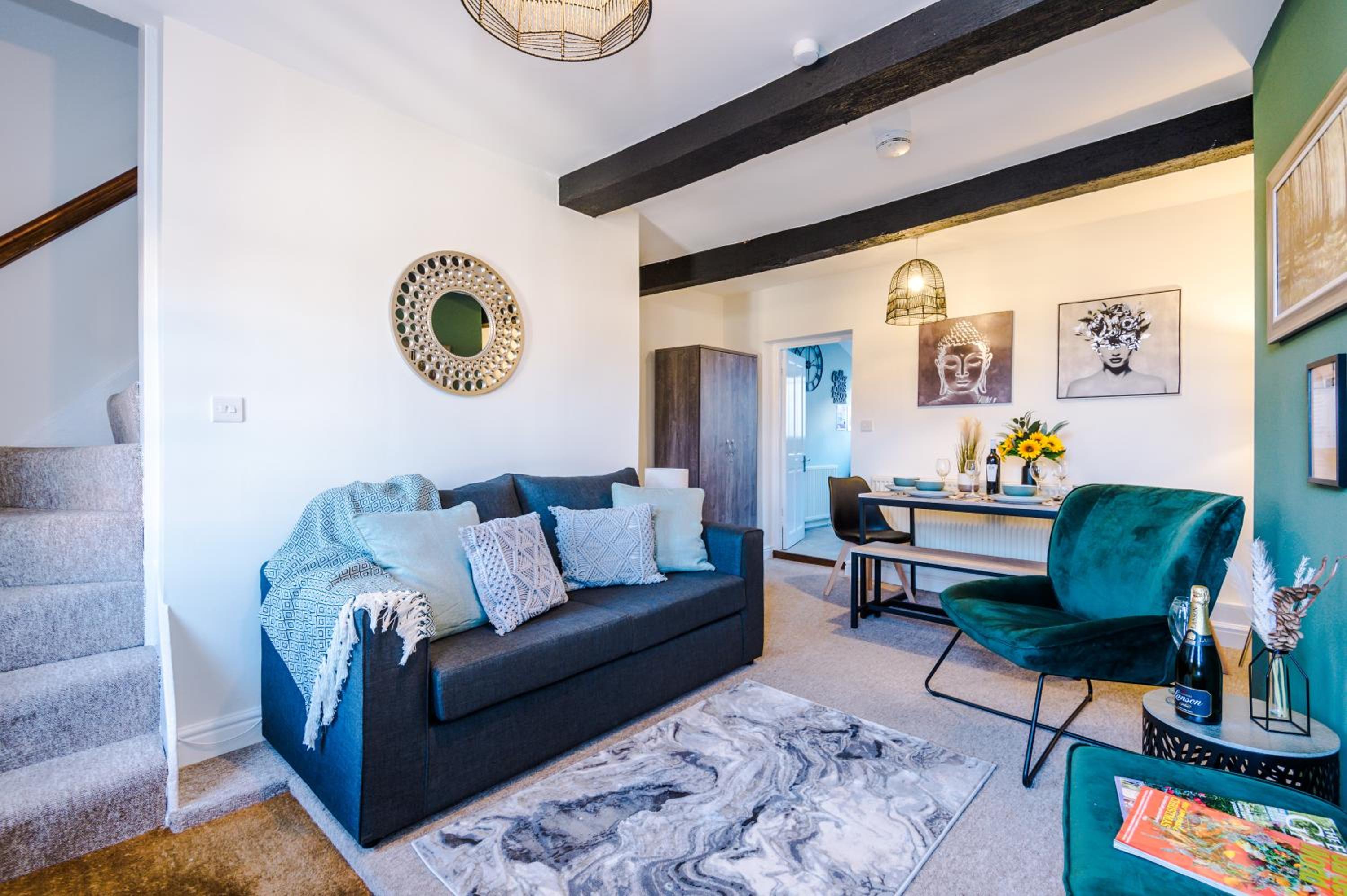 Charming 1-bed house in Chester by 53 Degrees Property, Ideal for Couples & Business, Amazing Location - Sleeps 4 view 5