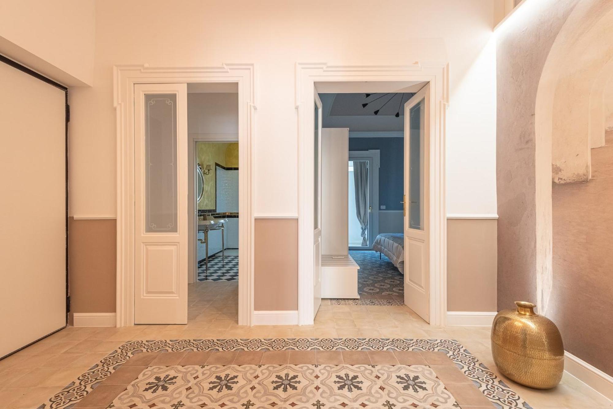 Nitti43 luxury apartment photo 3