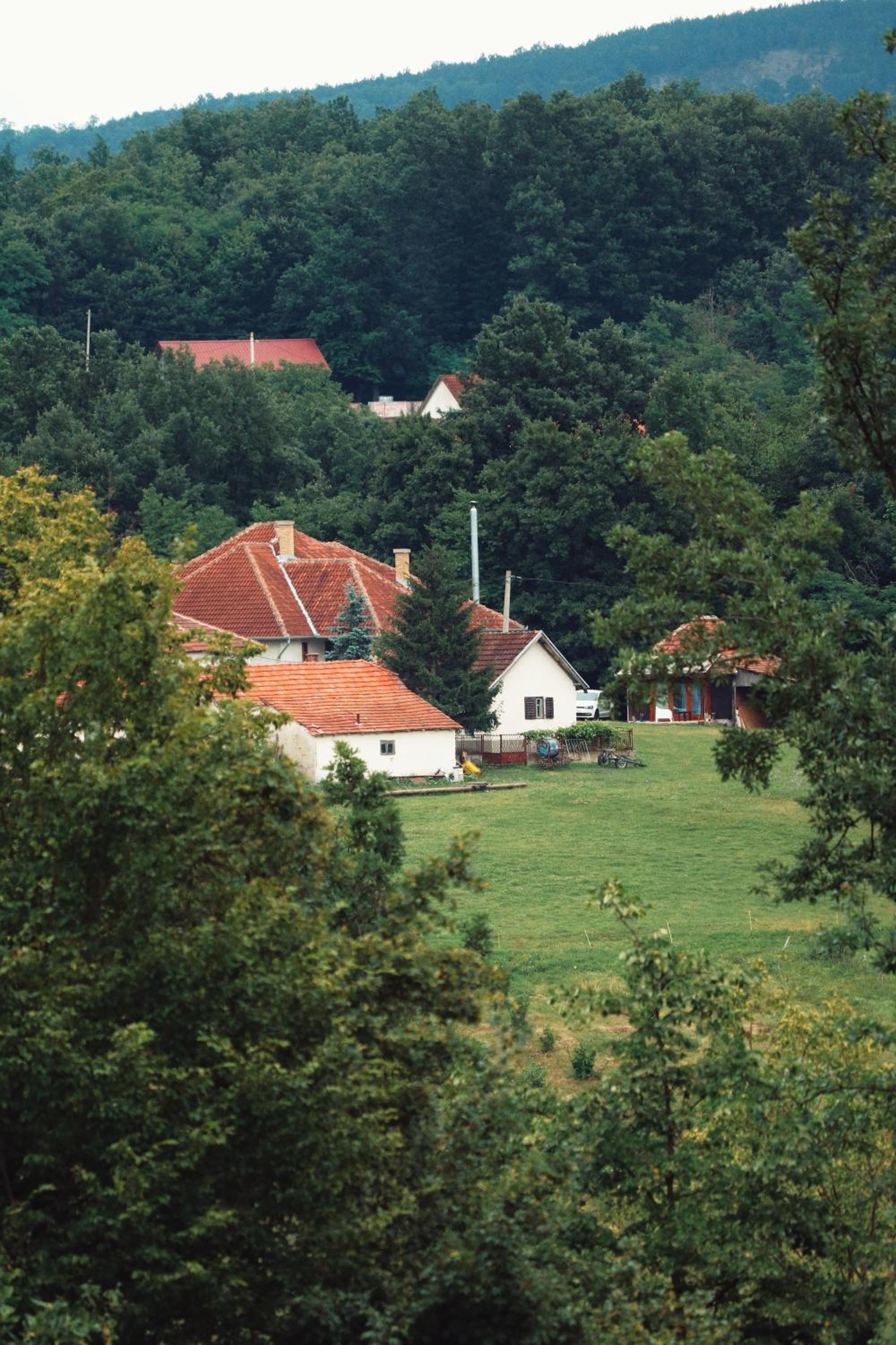 Kačara Vodeničko brdo view 2