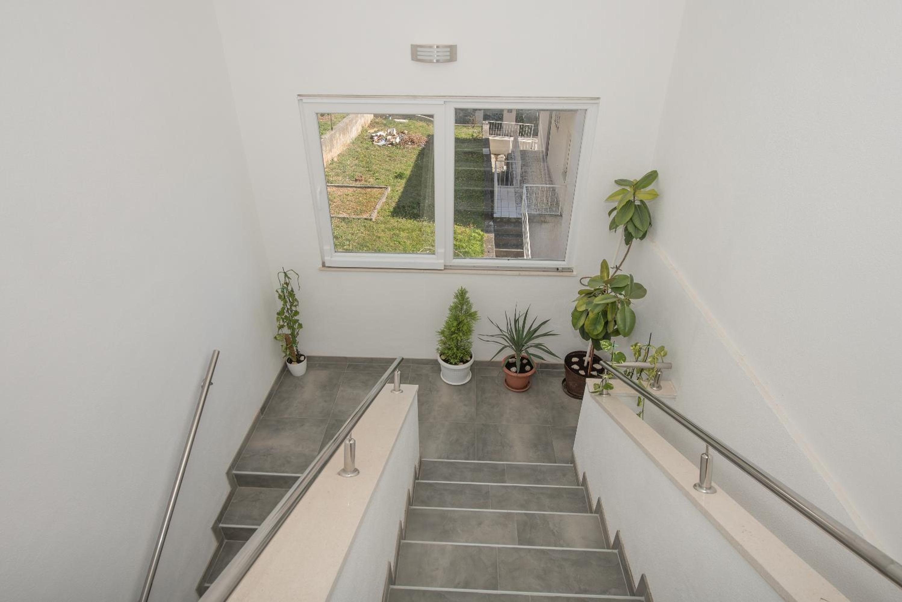 Bilin san apartments