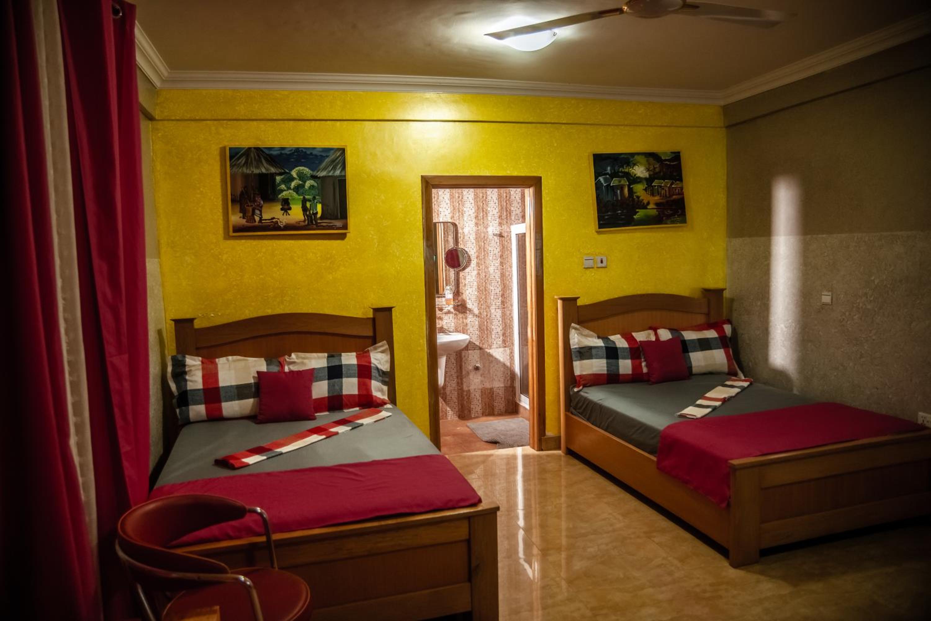 Homey Lodge - Property Image 12