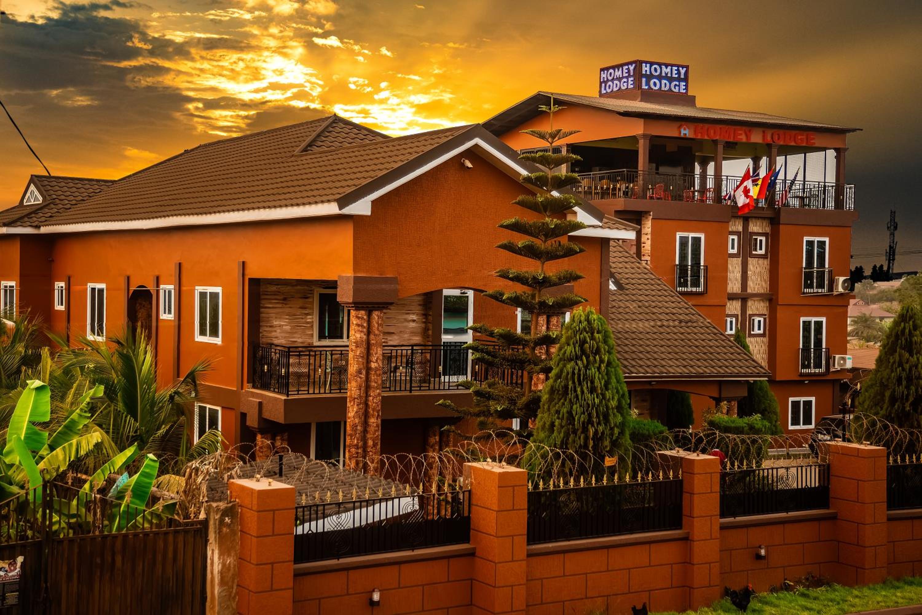 Homey Lodge - Property Image 1
