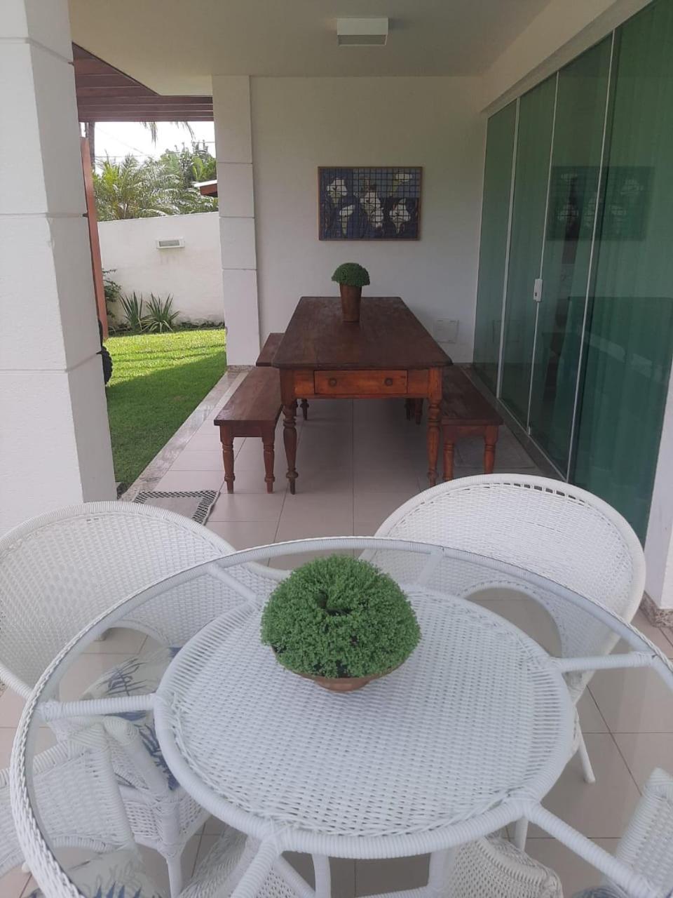 Casa no condomínio paraíso
