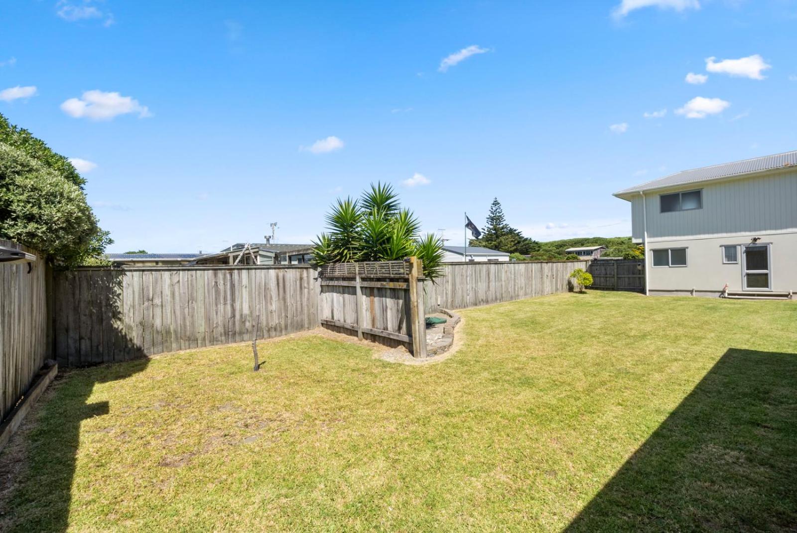 Hunia Haven - Himatangi Beach Holiday Home view 5