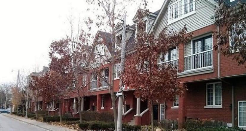 Detroit Vacations - Cozy Tri-level Townhouse - 3 min from Outdoor Mall at Partridge Creek - Property Image 1