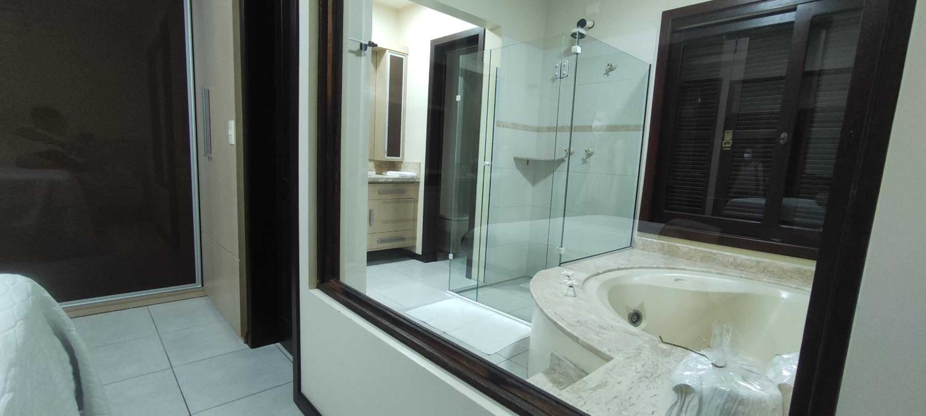 Casa nos Ingleses com piscina e jacuzzi