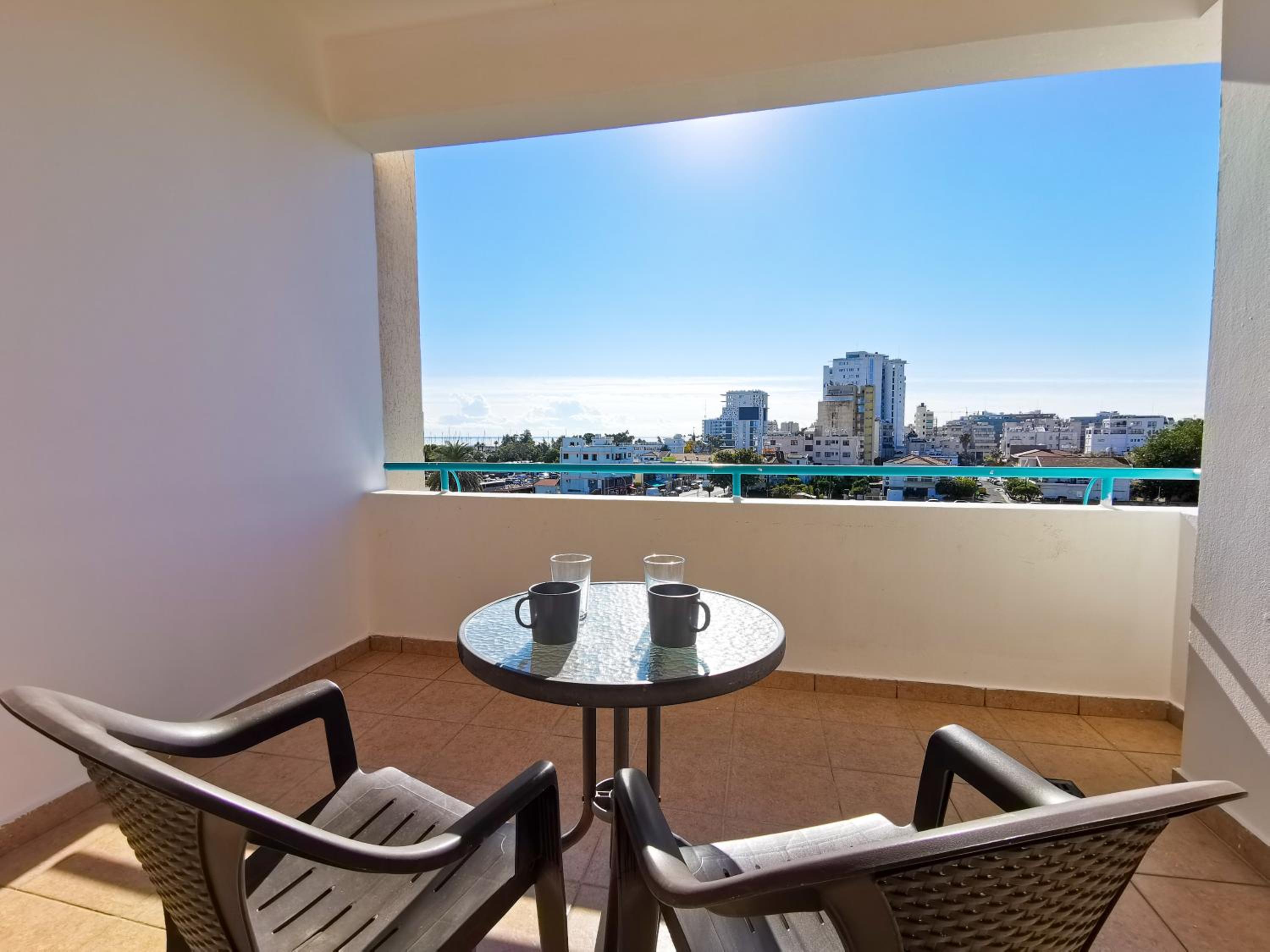 Off Course Seaview Apartment