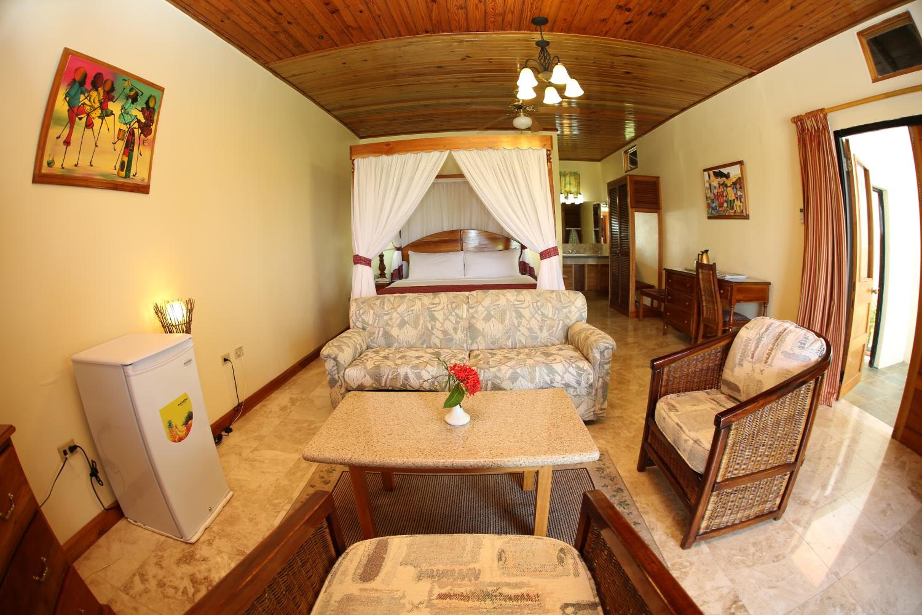 Charela Inn Hotel 5