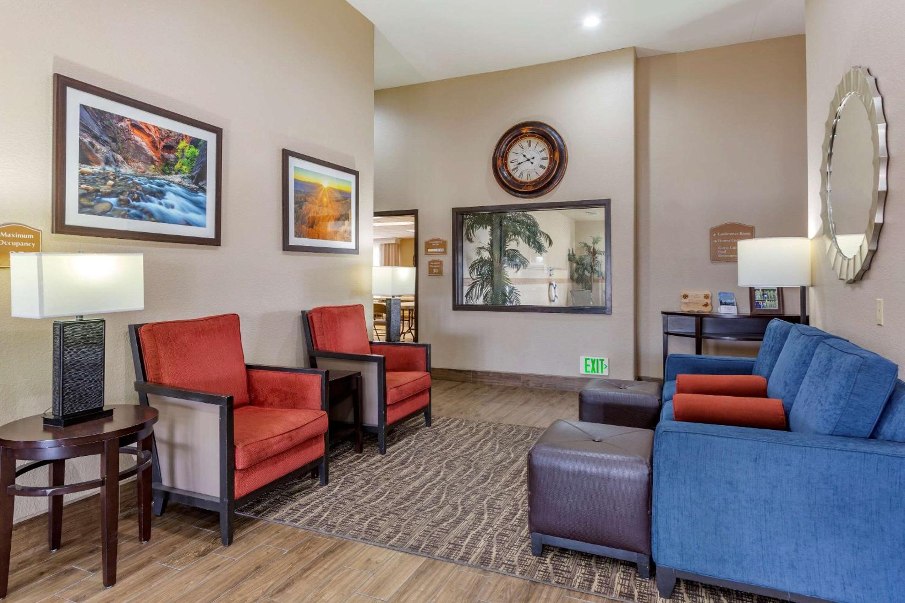 Deming Vacations - Comfort Inn  Suites - Property Image 6