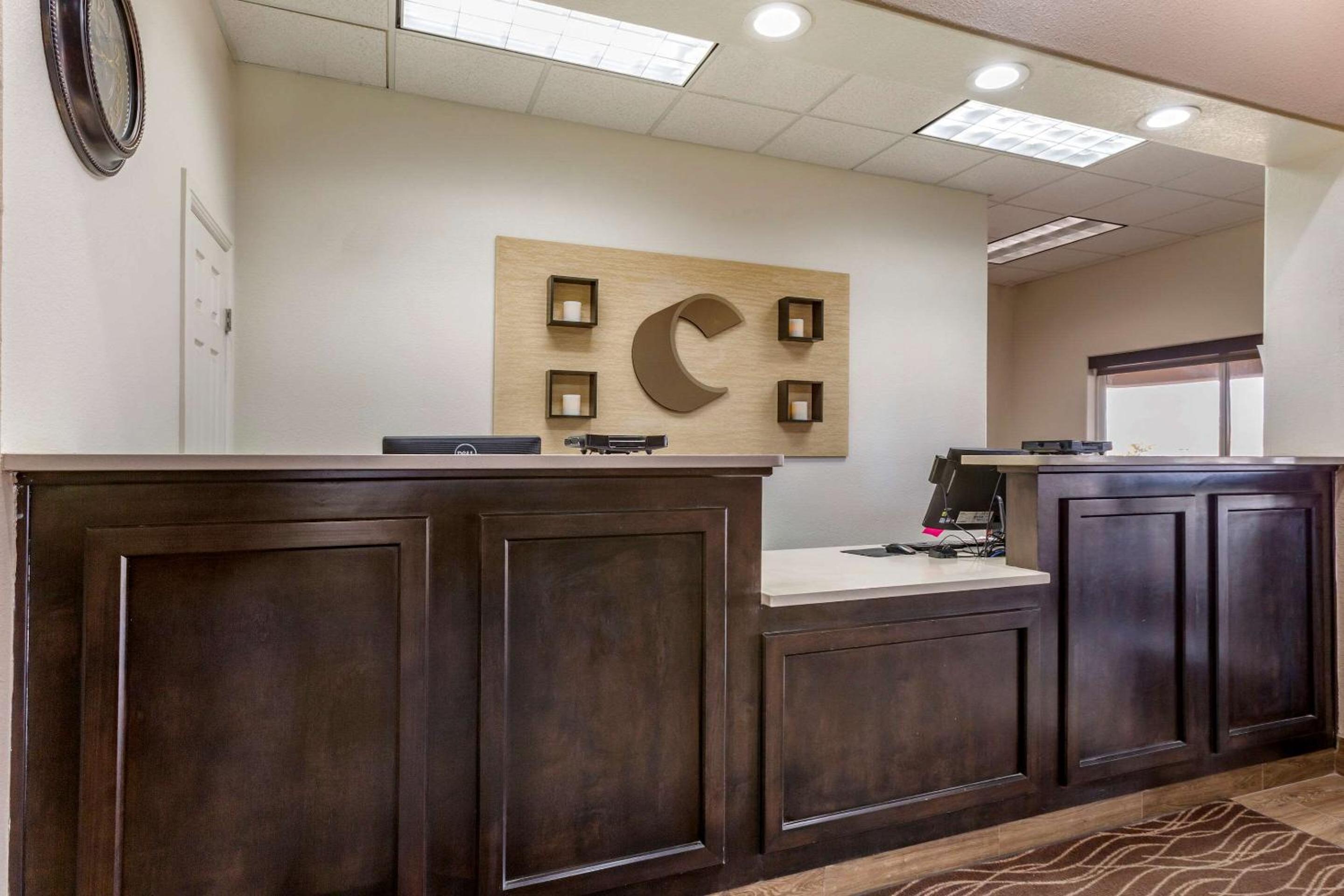 Deming Vacations - Comfort Inn  Suites - Property Image 7