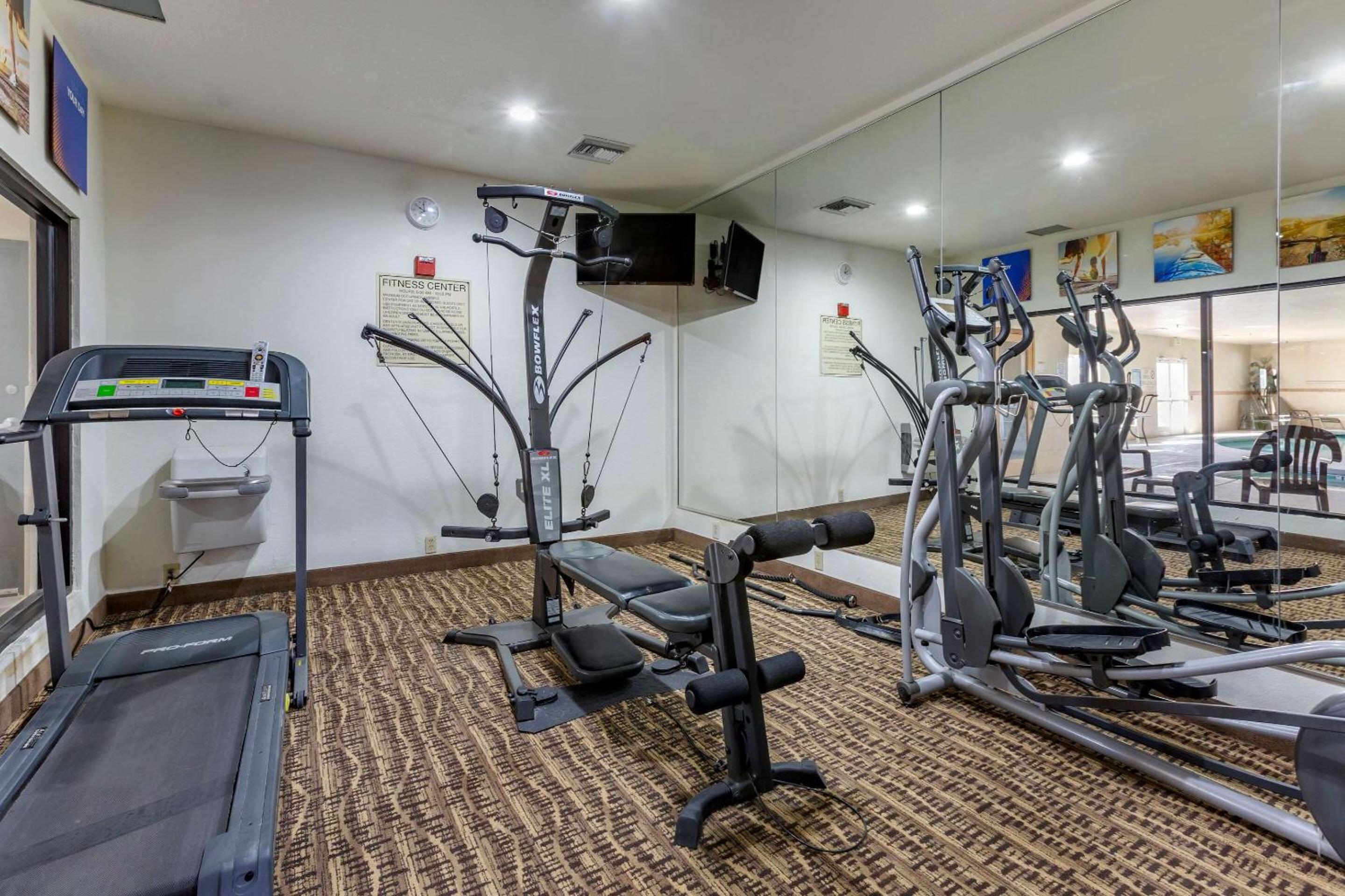 Deming Vacations - Comfort Inn  Suites - Property Image 11