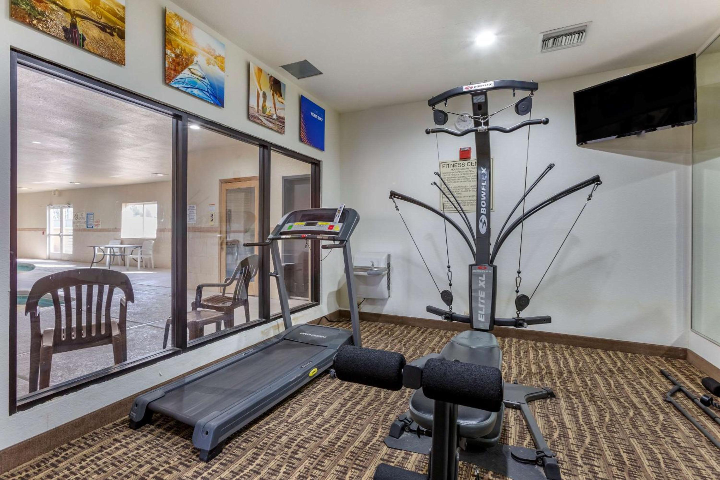 Deming Vacations - Comfort Inn  Suites - Property Image 12