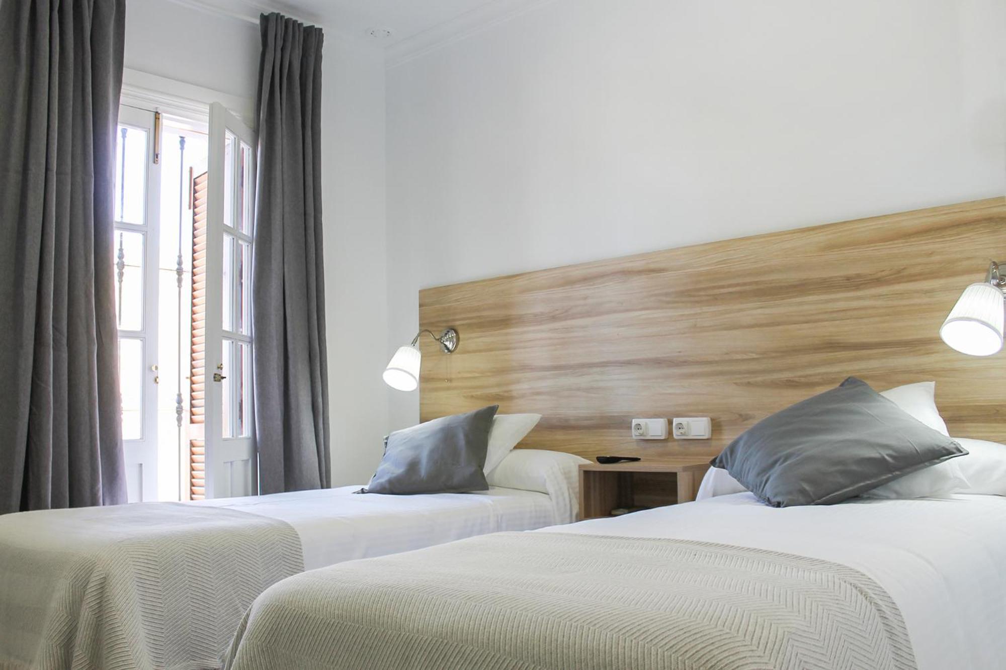 Hotel Restaurante Vía Sevilla - Cádiz by MA 22 Puntos en El Cuervo — hotel room
