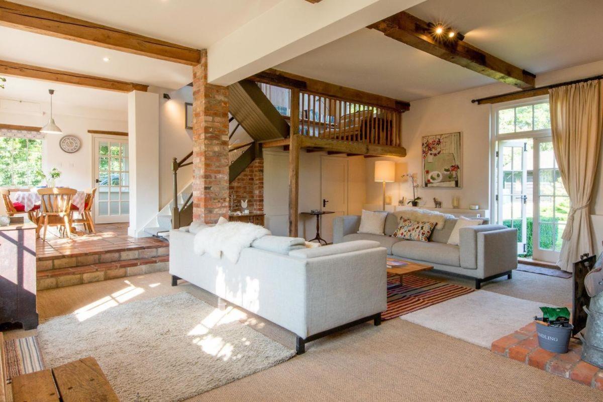 The Old Steam Mill, luxury, spacious, beautiful grounds, stunning location view 3