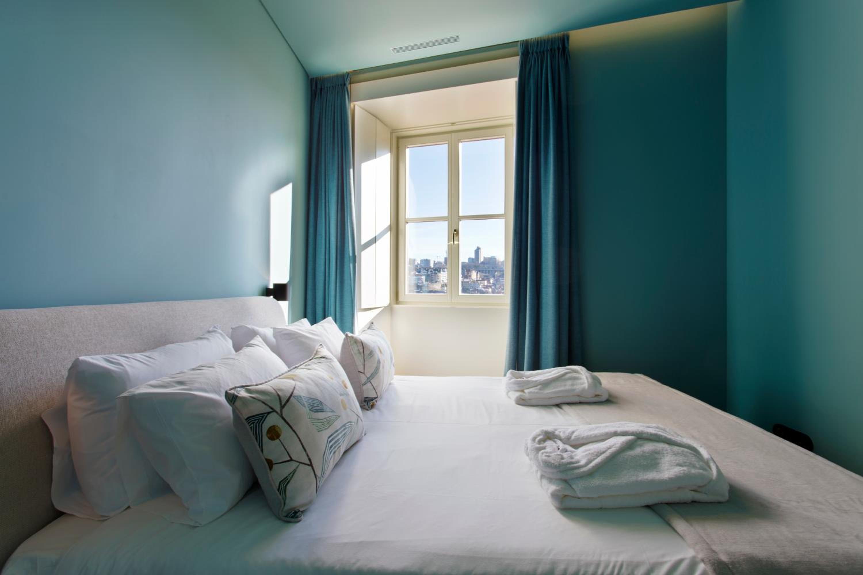 BOUTIQUE Rentals-Kinga’s Ribeira River great views view 3