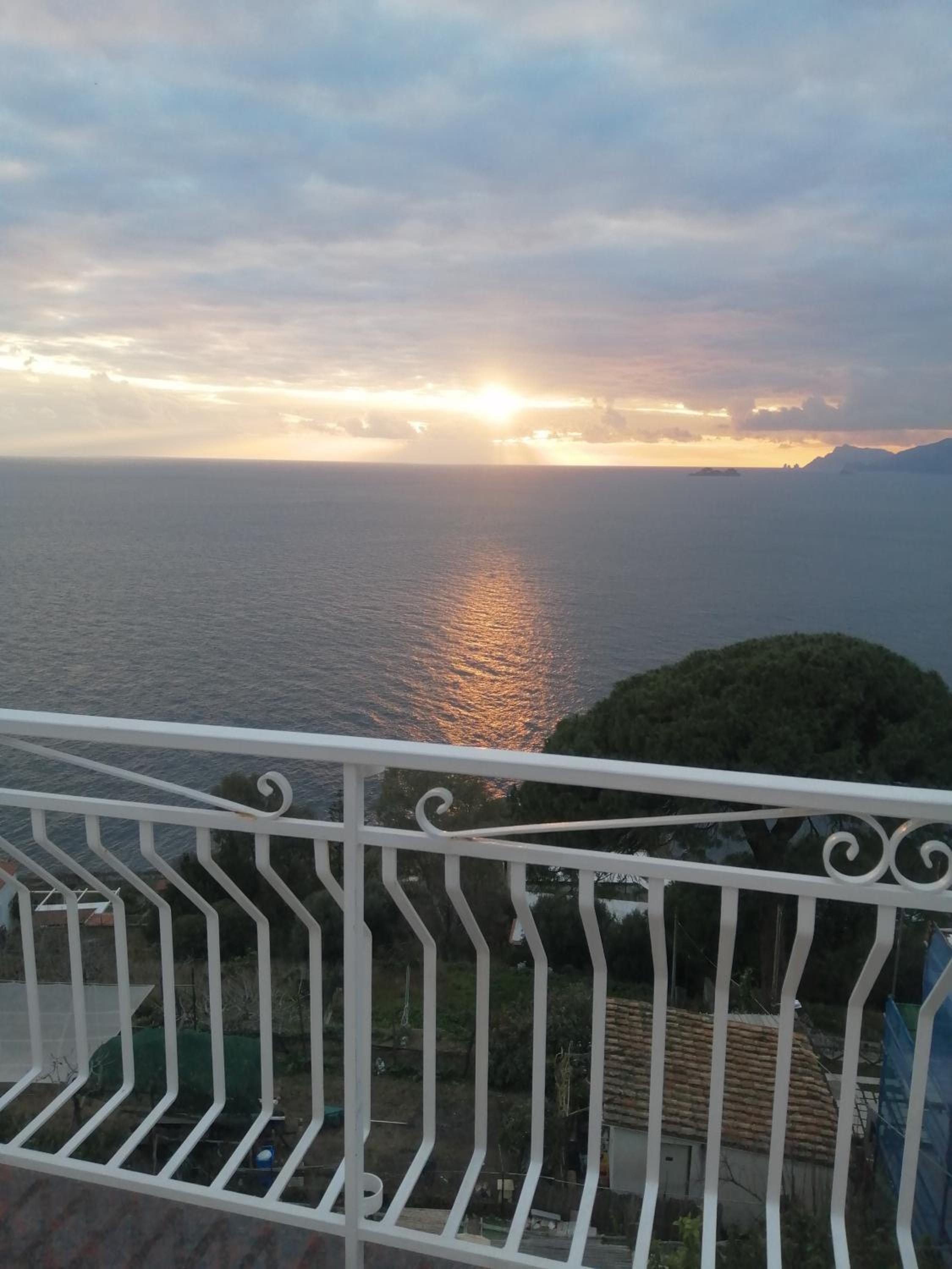 MIja Sunset home photo 2