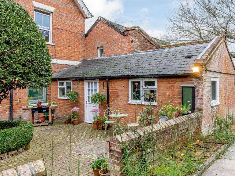 Claridge House Retreat Centre Including Vegetarian Or Vegan Breakfast